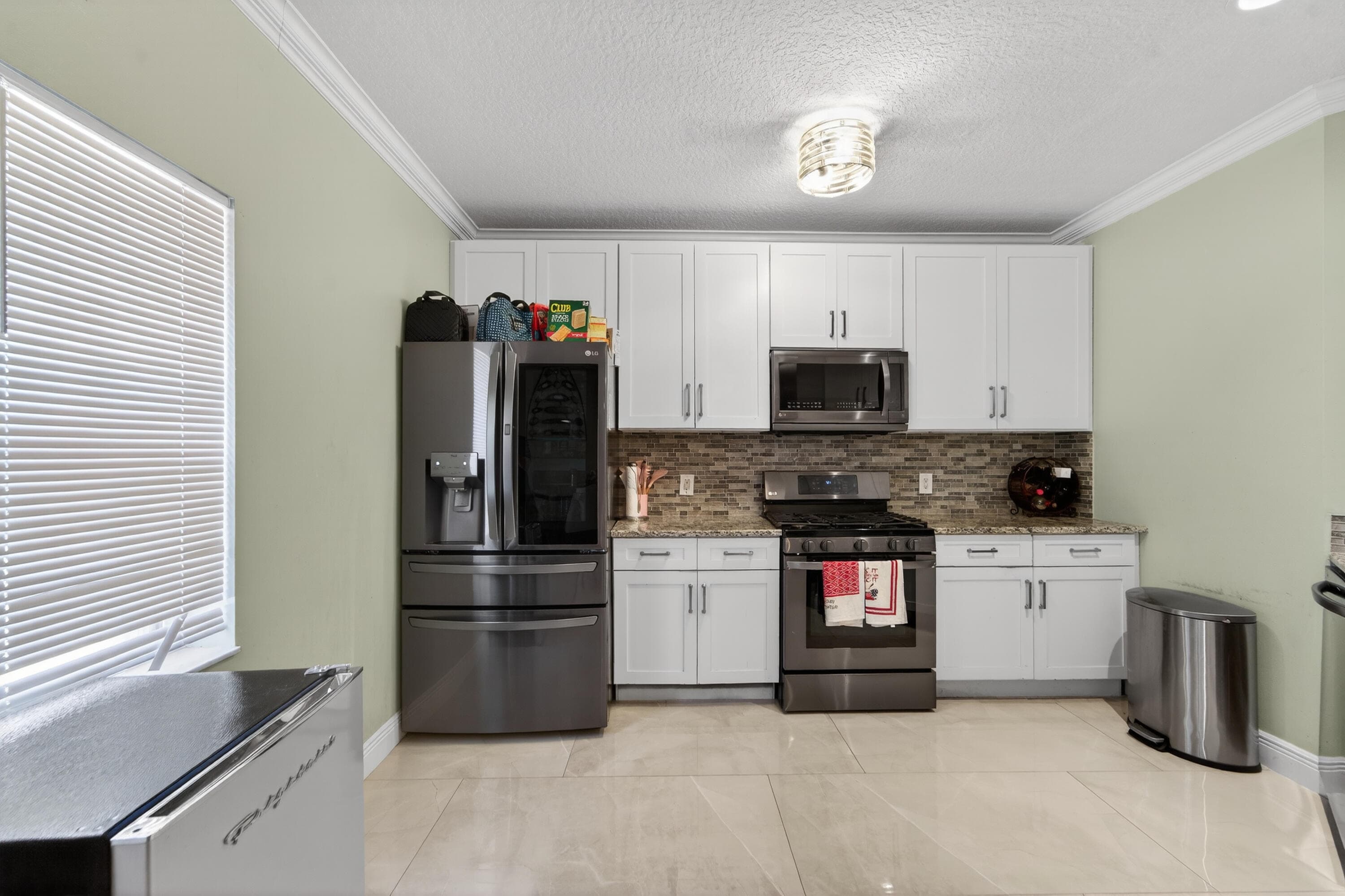 162 Baldwin Boulevard, Greenacres, FL 33463 — photo 6 of 34