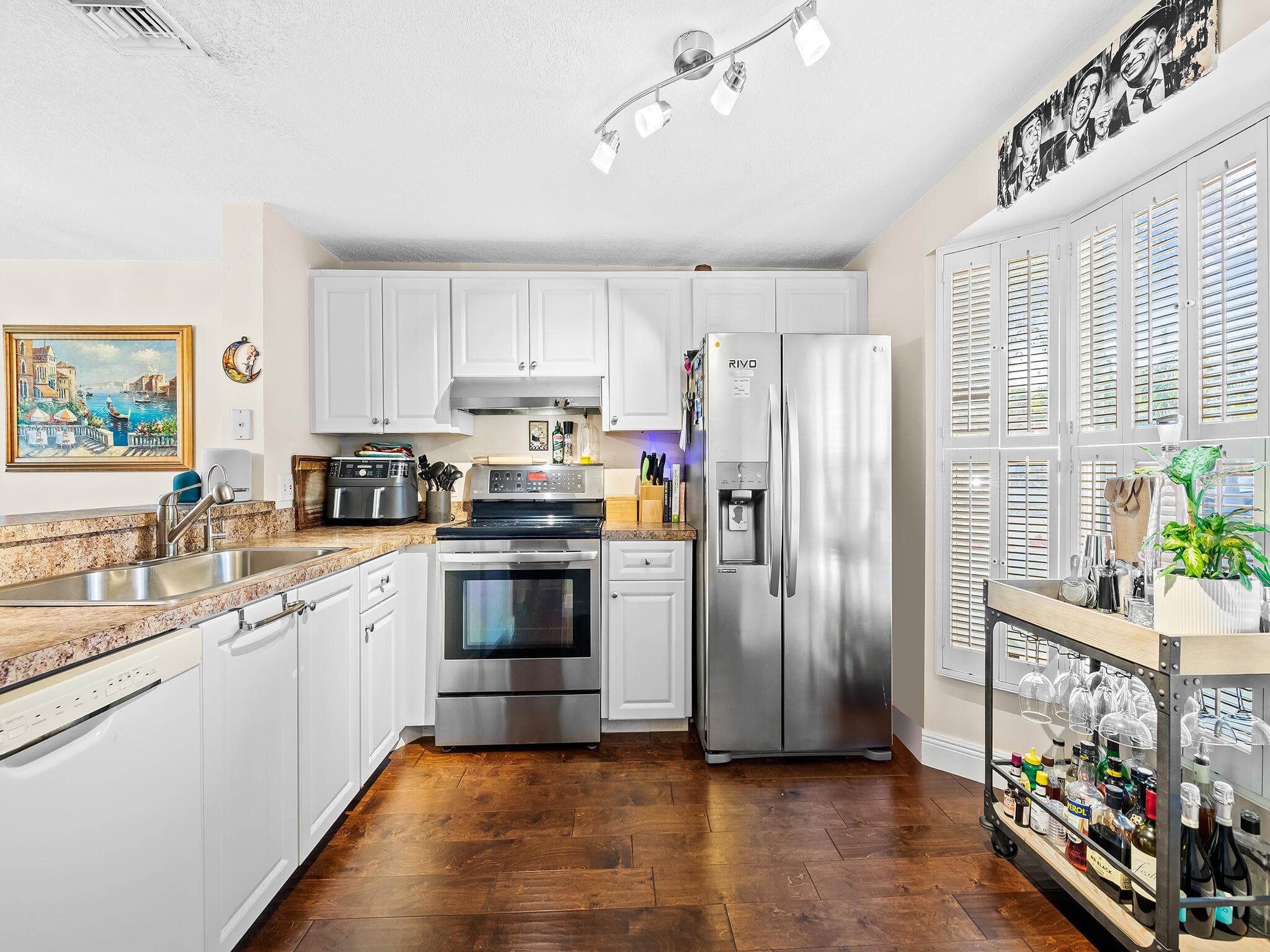 1074 Jeffery Street, Boca Raton, FL 33487 — photo 9 of 23