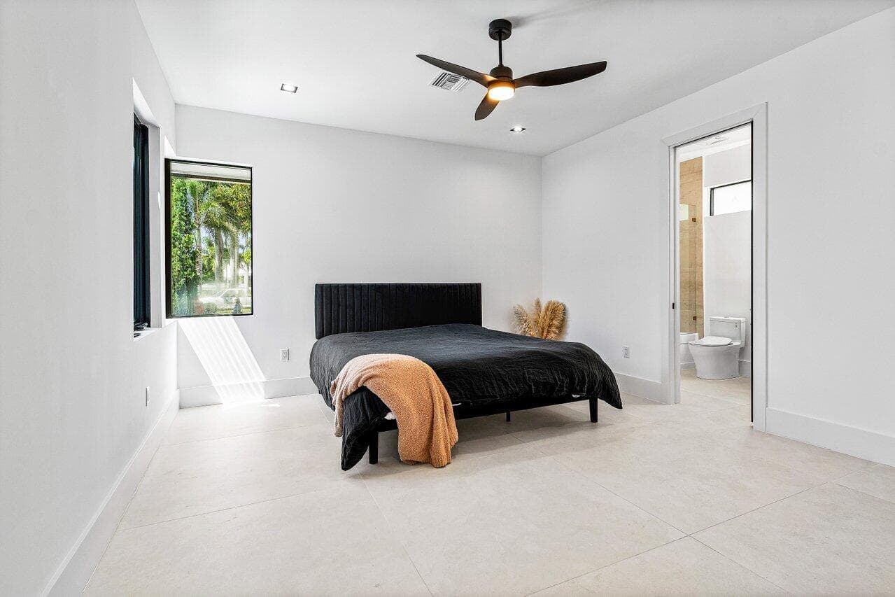 4825 Bocaire Boulevard, Boca Raton, FL 33487 — photo 24 of 52