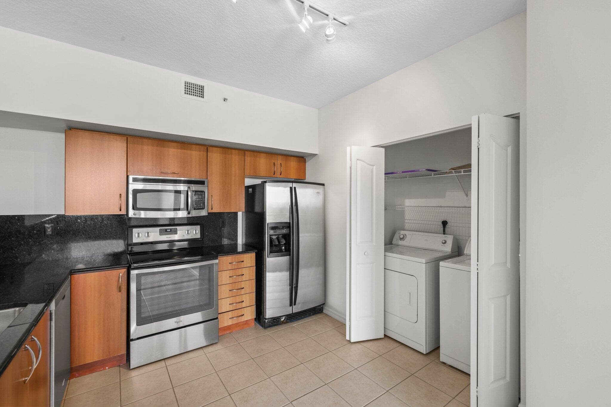 255 NE 3rd Avenue Unit 2-407, Delray Beach, FL 33444 — photo 14 of 31
