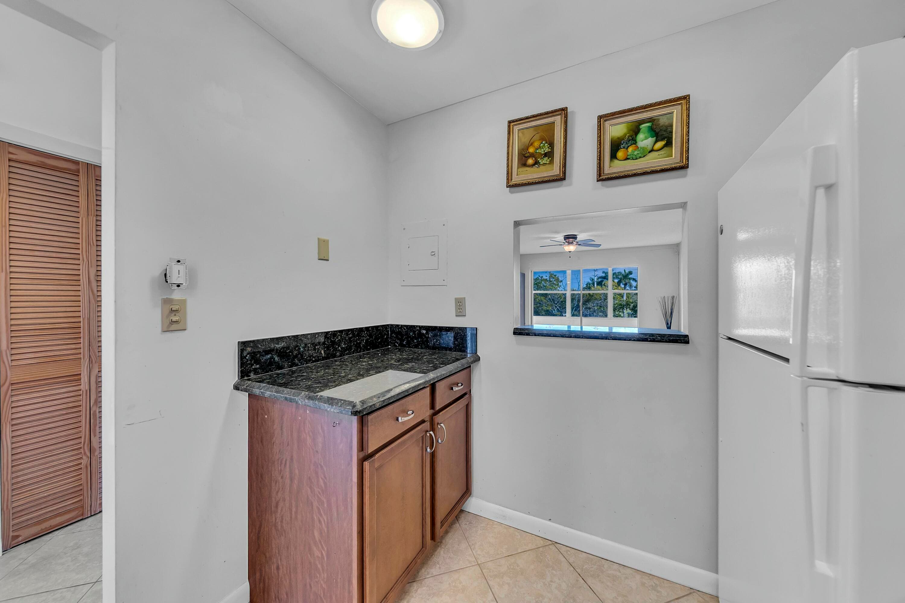 9401 Sunrise Lakes Boulevard 311, Sunrise, FL 33322 — photo 17 of 44