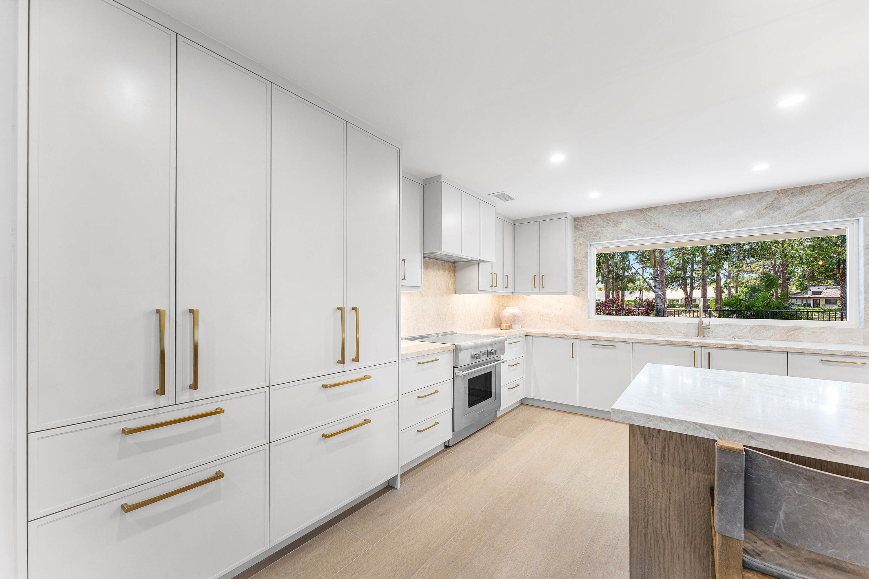 654 W Lakewoode Circle, Delray Beach, FL 33445 — photo 10 of 25