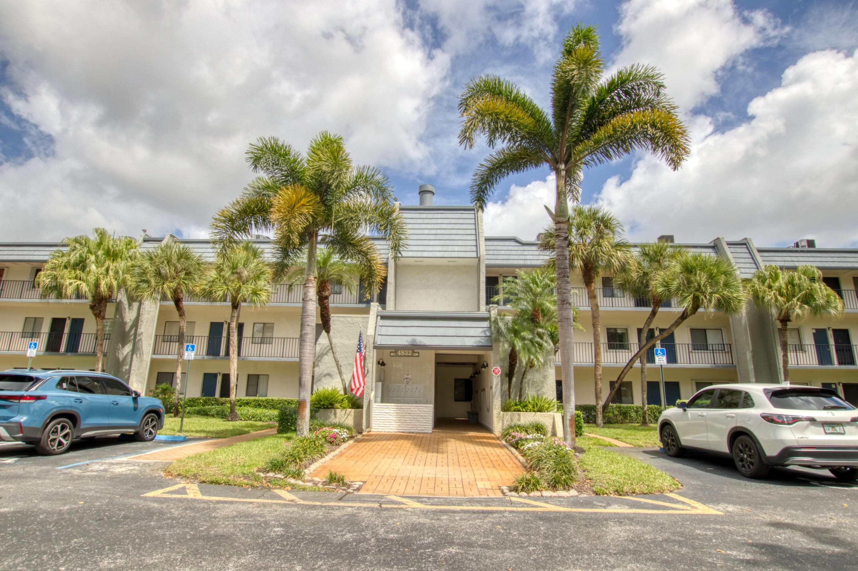 4832 Esedra Court 204, Lake Worth, FL 33467 — photo 1 of 12