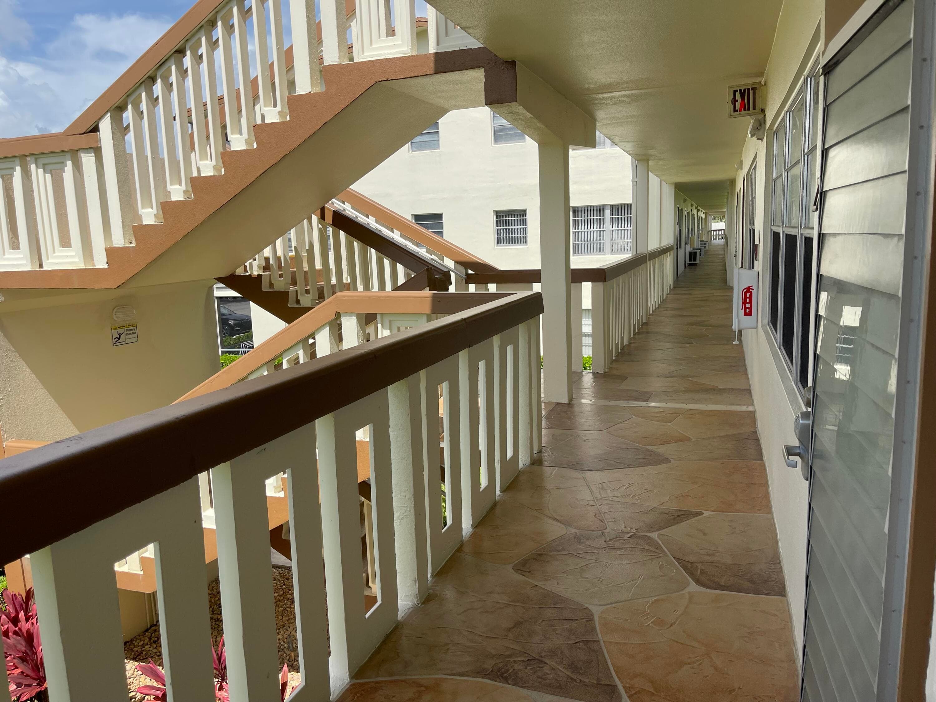 27 Mansfield A, Boca Raton, FL 33434 — photo 4 of 48