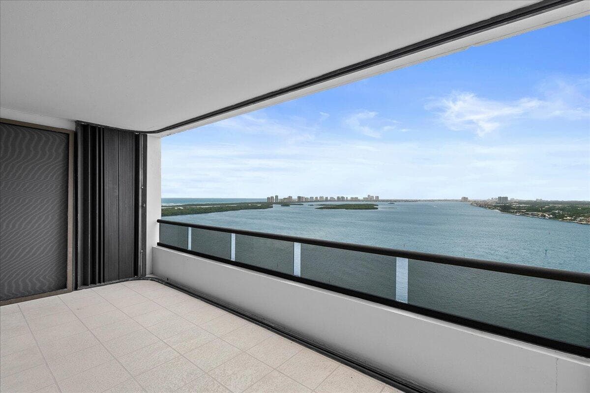 100 Lakeshore Drive 1955, North Palm Beach, FL 33408 — photo 2 of 54