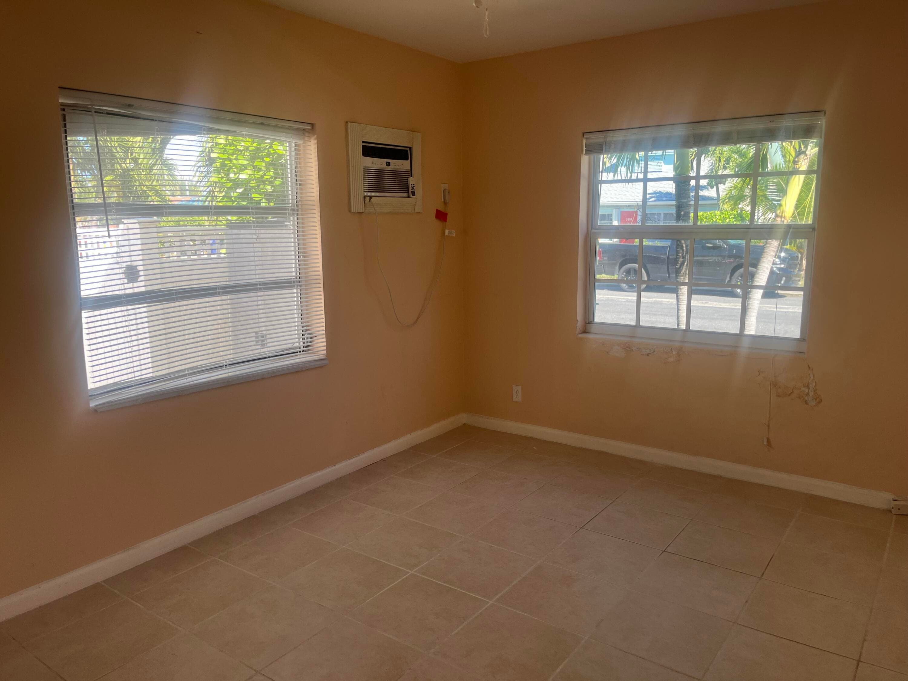 327 S Ocean Breeze Drive 1, Lake Worth Beach, FL 33460 — photo 8 of 23
