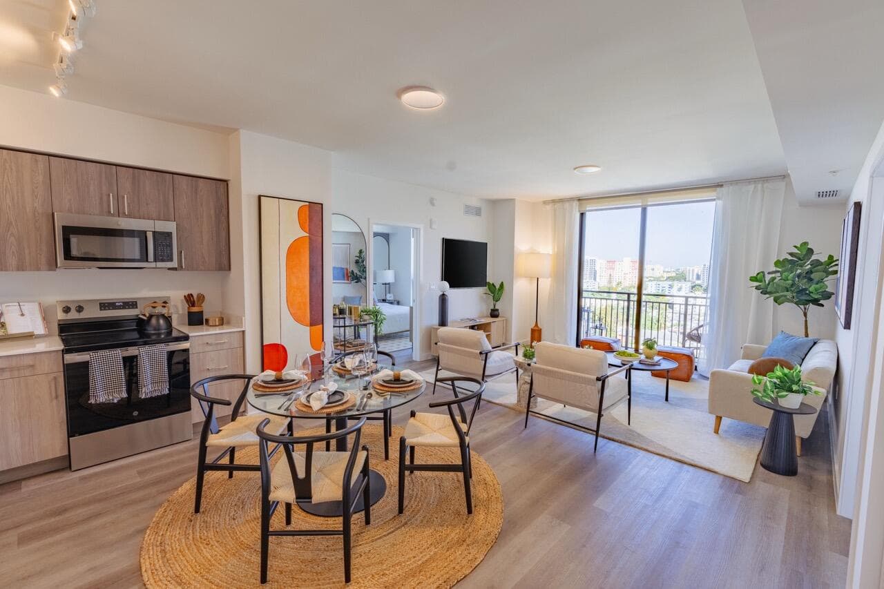 450 SW 5th Street 608, Miami, FL 33130 — photo 9 of 32