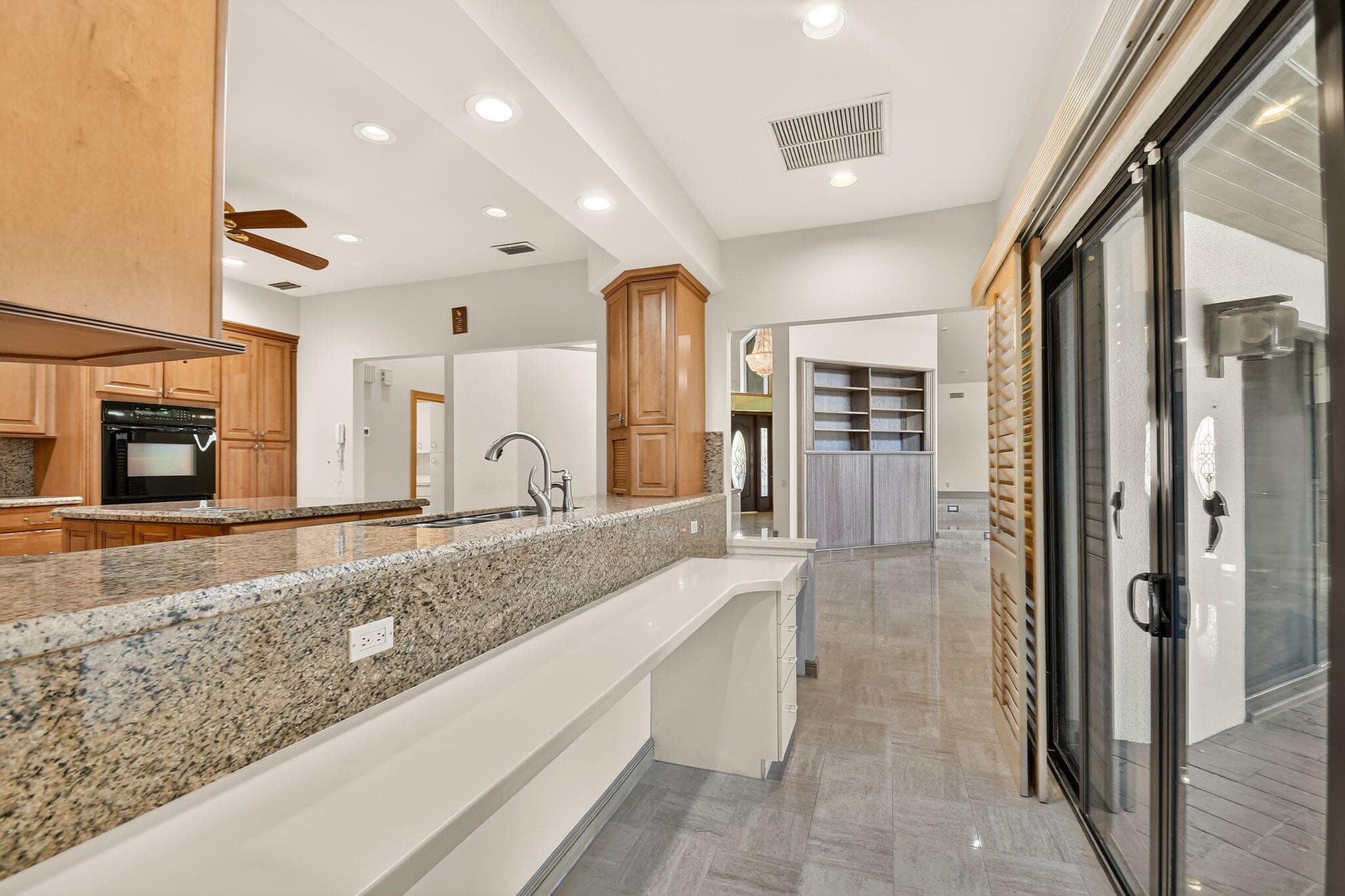 2410 Embassy Drive, West Palm Beach, FL 33401 — photo 12 of 42