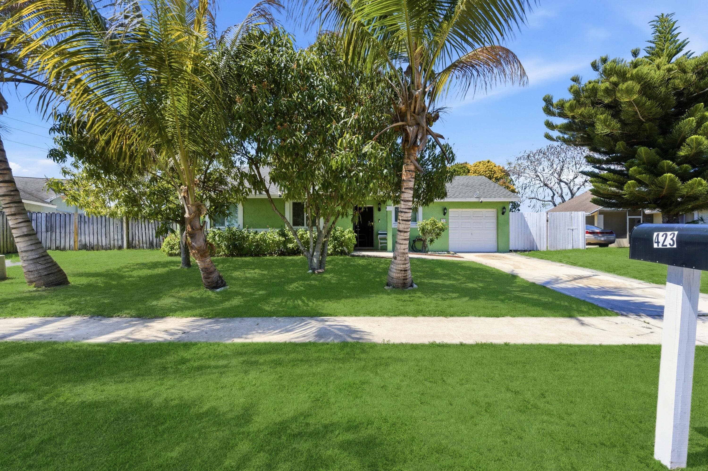 423 Foresta Terrace, West Palm Beach, FL 33415 — photo 1 of 13