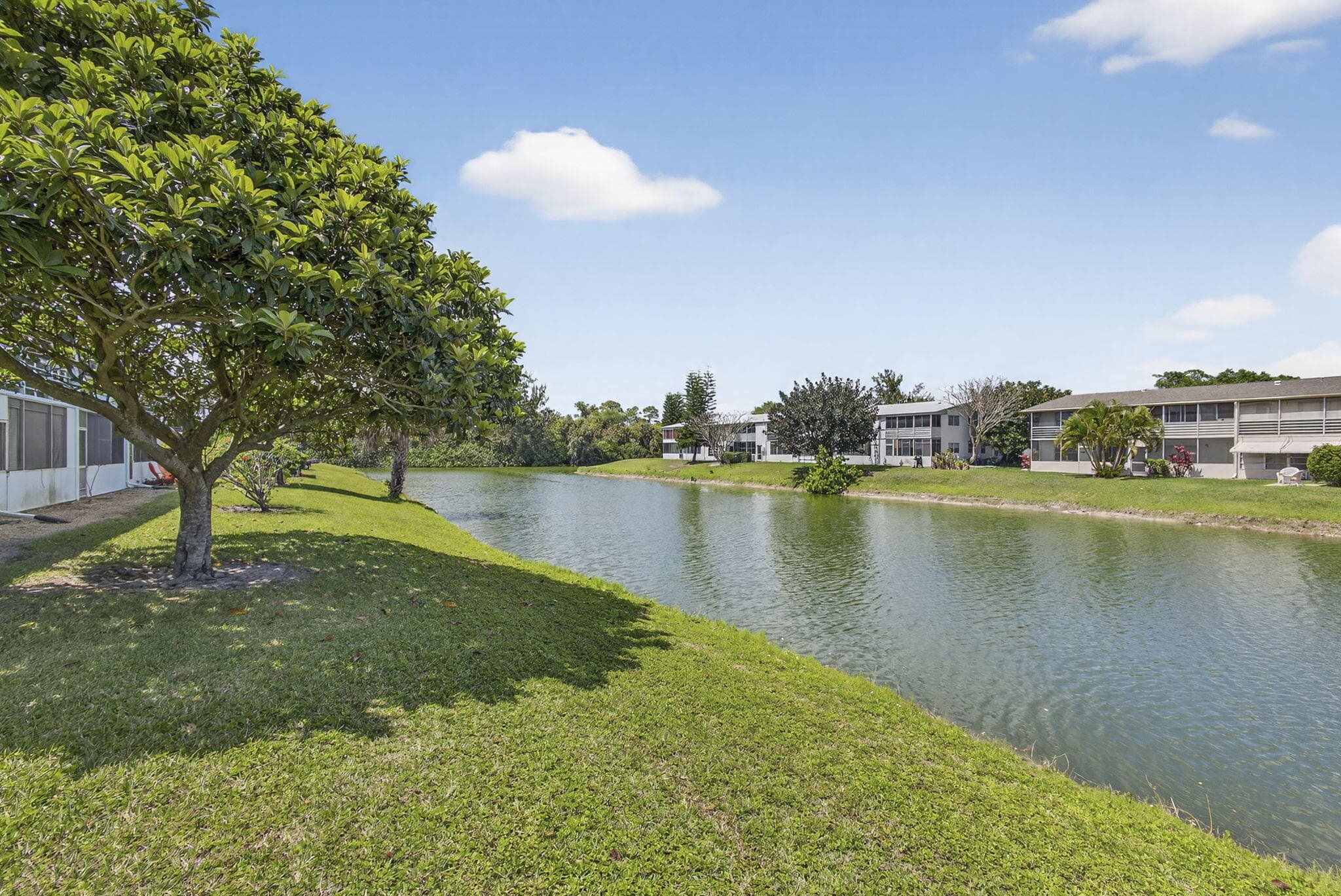 106 Camden E, West Palm Beach, FL 33417 — photo 34 of 54
