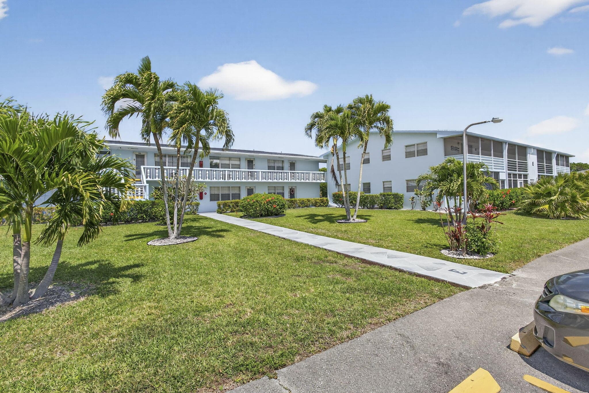 106 Camden E, West Palm Beach, FL 33417 — photo 1 of 54