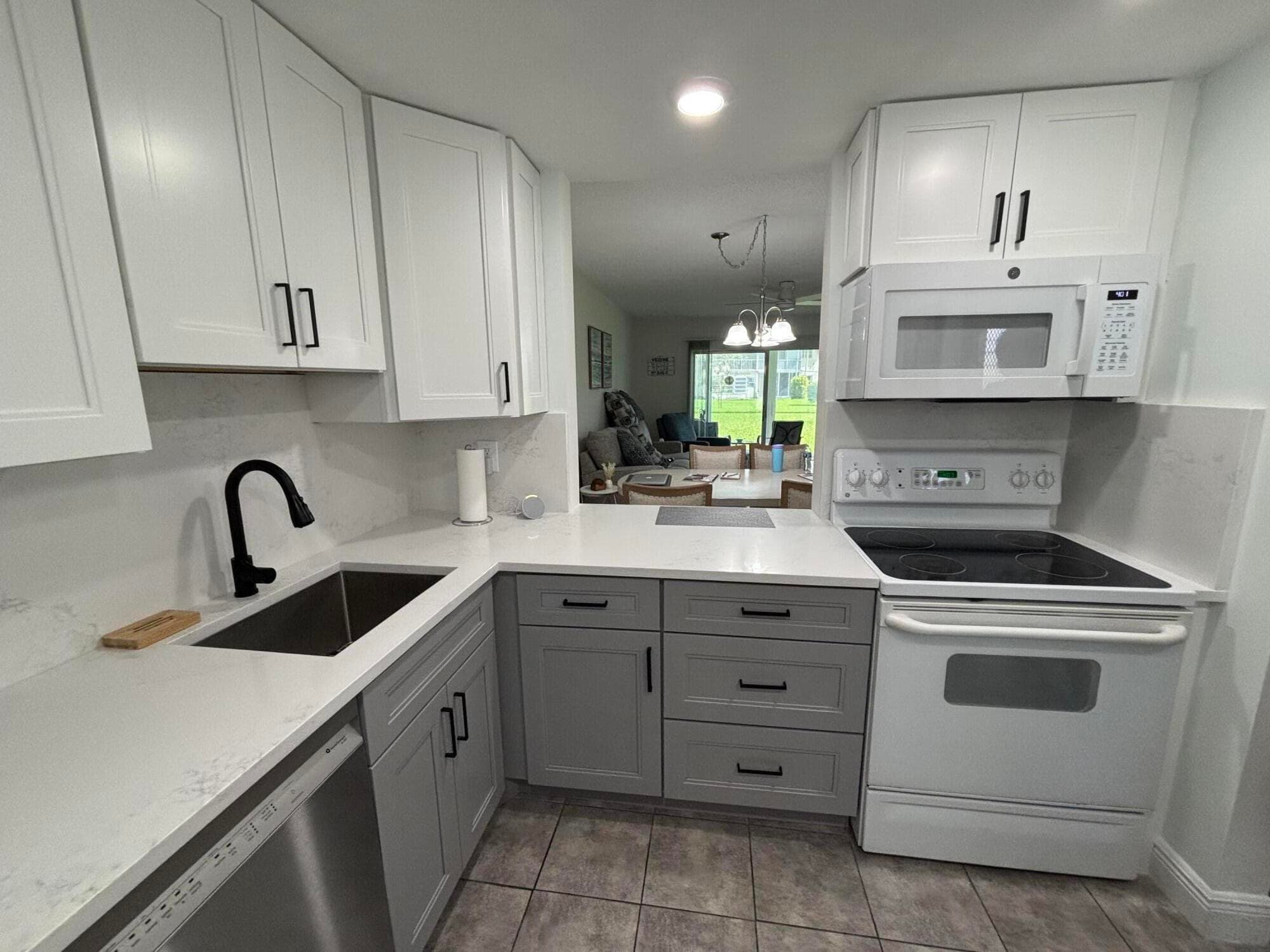 33 Abbey Lane 106, Delray Beach, FL 33446 — photo 3 of 35
