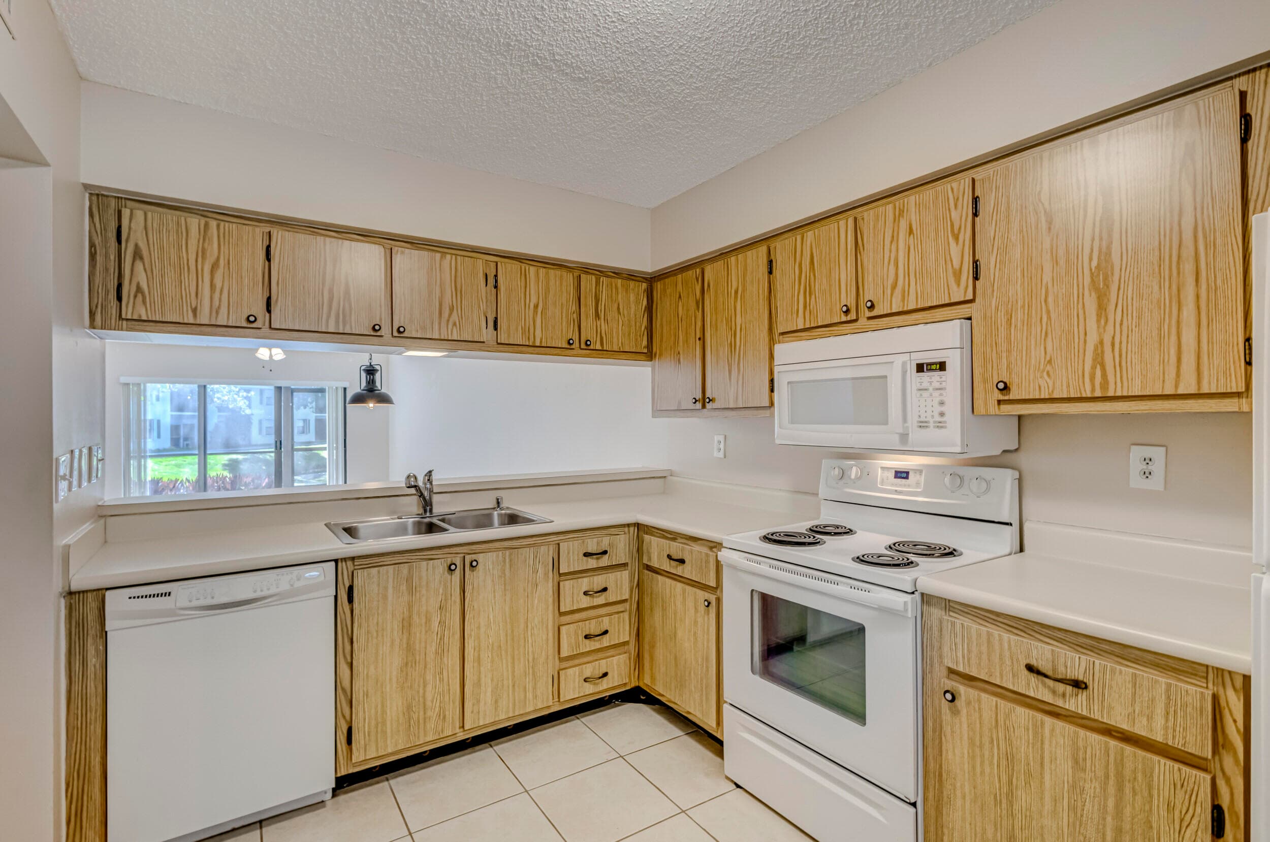 601 Sabal Ridge Circle A, Palm Beach Gardens, FL 33418 — photo 14 of 57