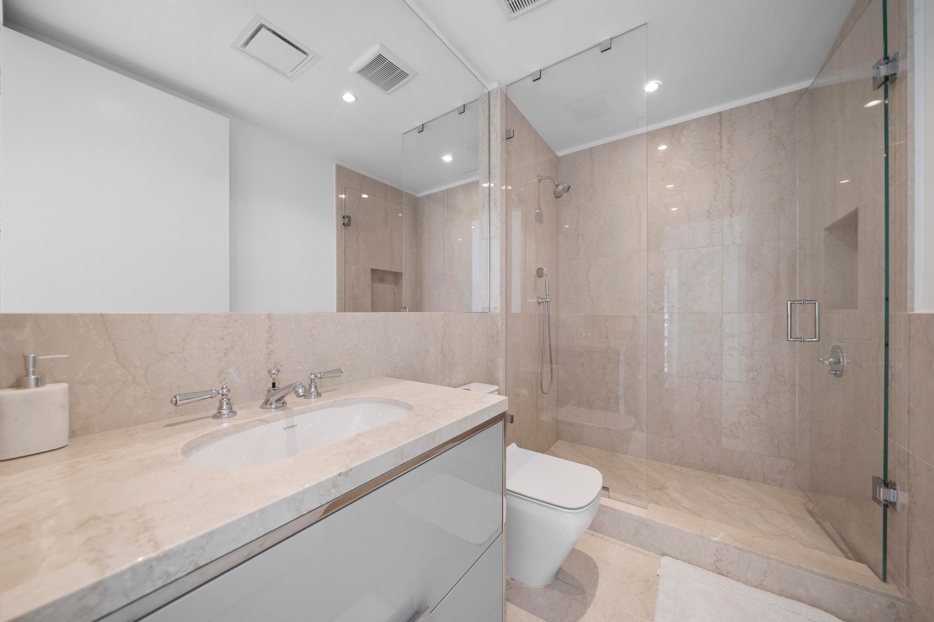 15701 Collins Avenue 3901, Sunny Isles Beach, FL 33160 — photo 31 of 36