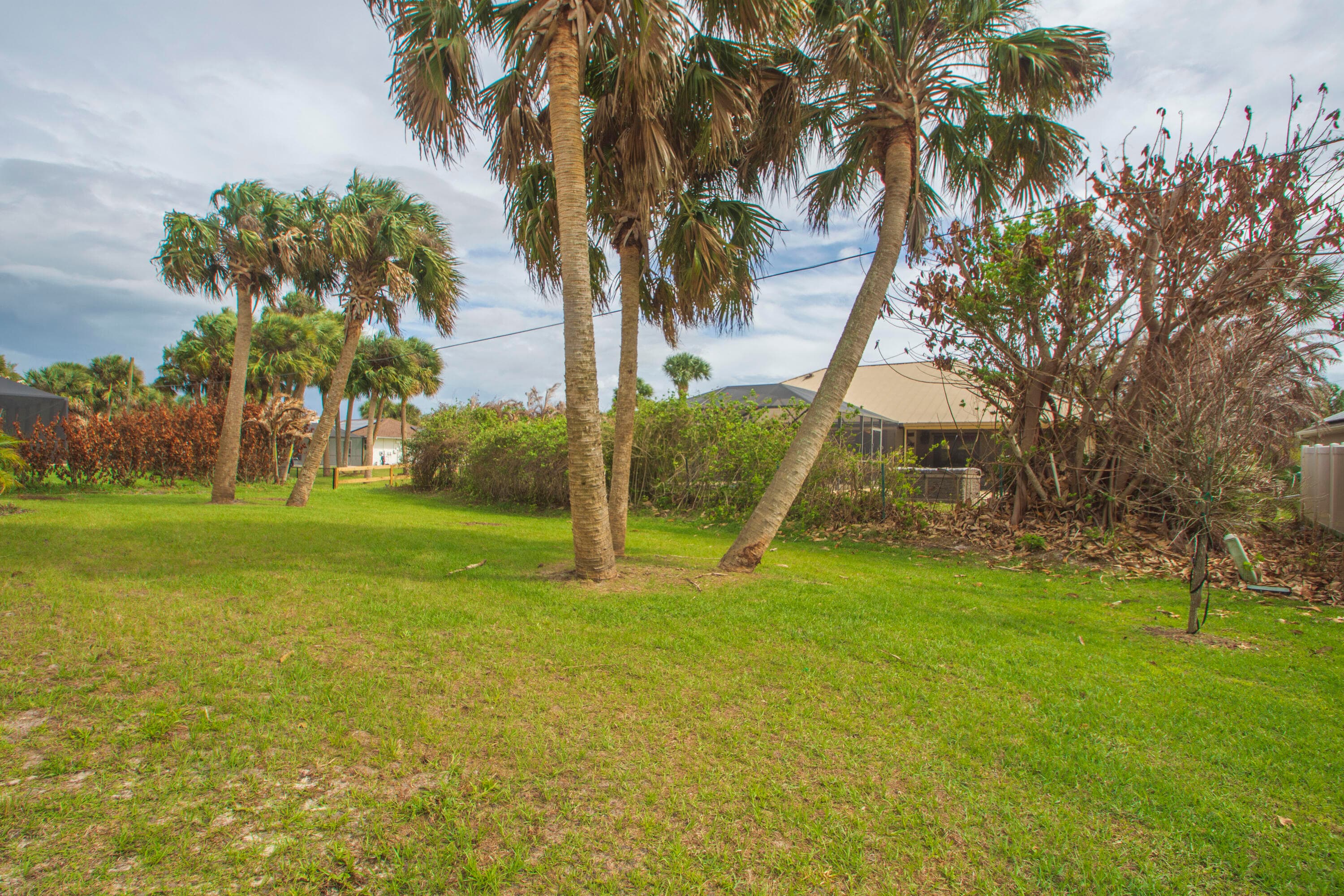 450 Kendall Avenue, Sebastian, FL 32958 — photo 34 of 43