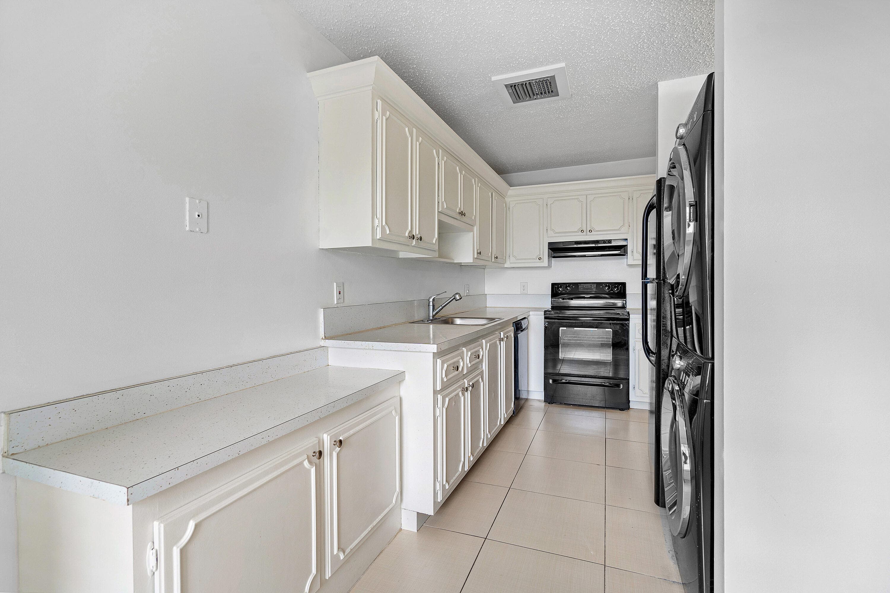 1021 Flame Vine Avenue 104, Delray Beach, FL 33445 — photo 7 of 24