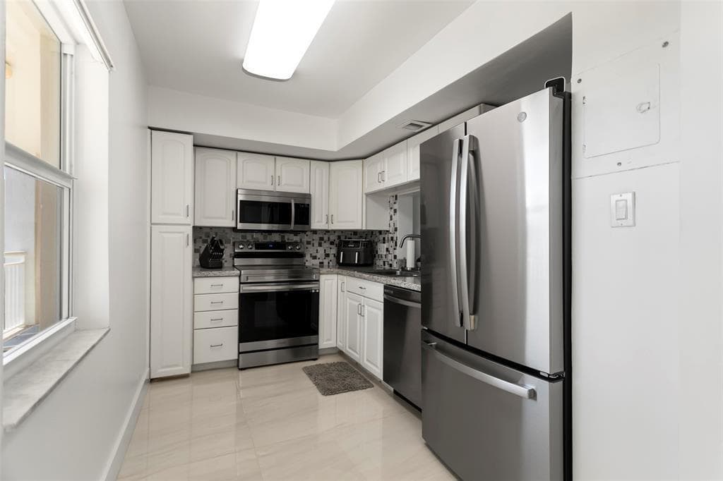 3100 NE 48th Court 413, Lighthouse Point, FL 33064 — photo 10 of 38