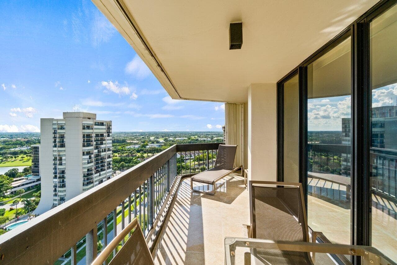 2400 Presidential Way 1906, West Palm Beach, FL 33401 — photo 14 of 42