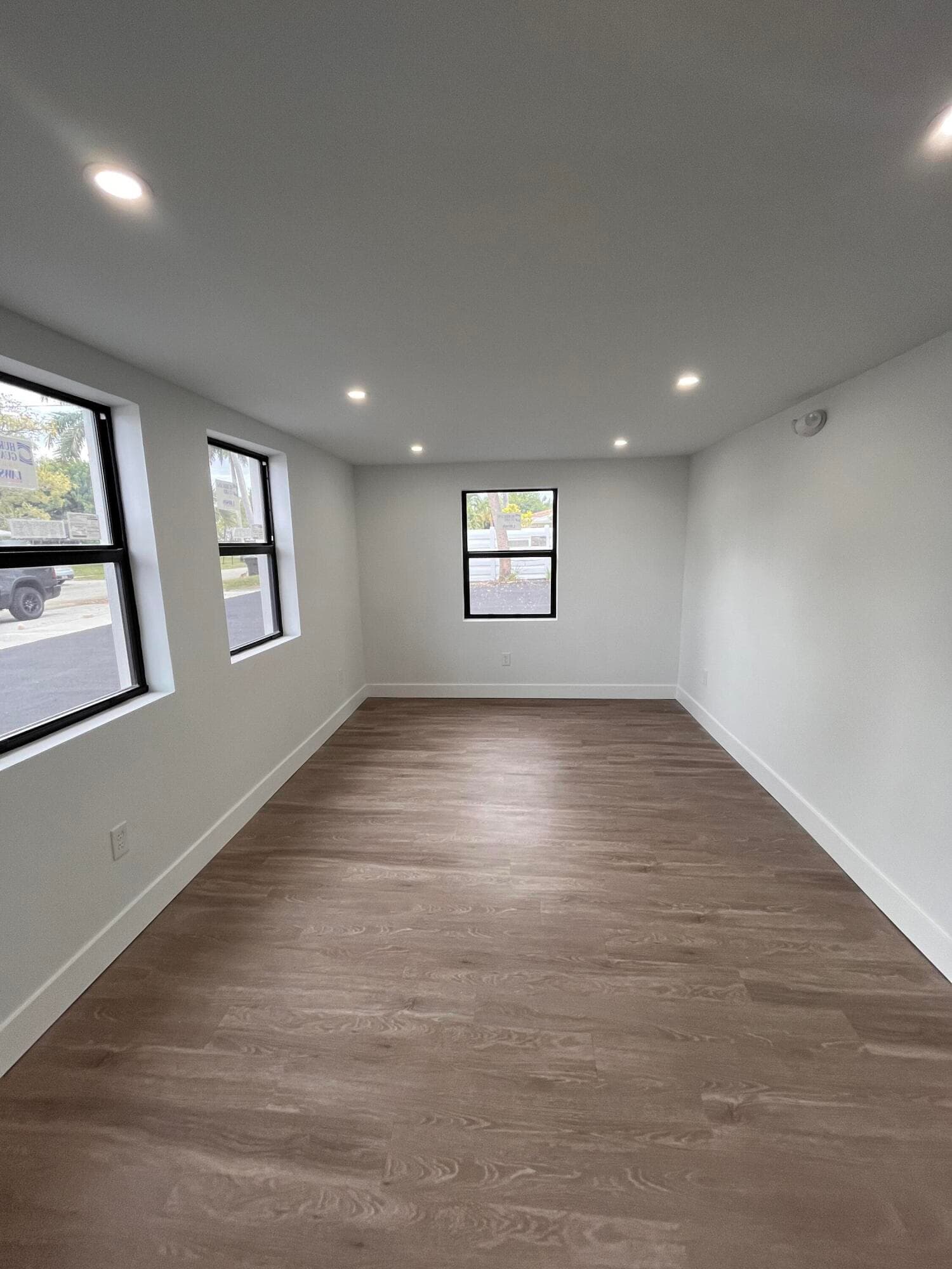 900 Federal Highway, Riviera Beach, FL — photo 29 of 39