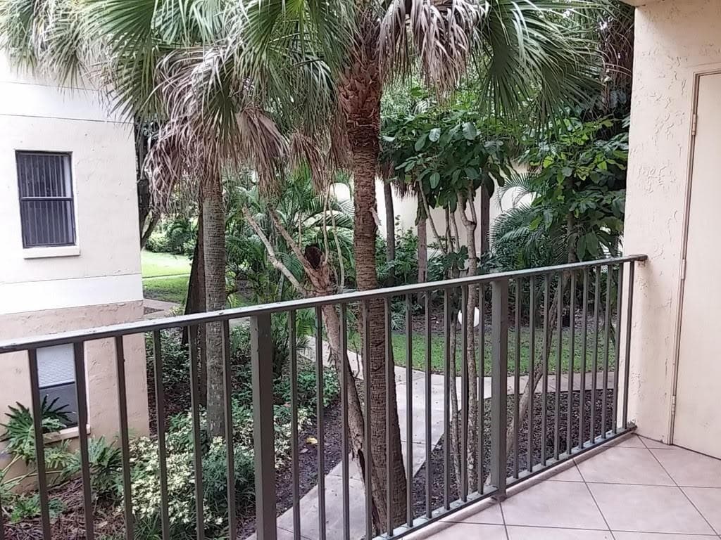9999 Summerbreeze Drive 917, Sunrise, FL 33322 — photo 5 of 8