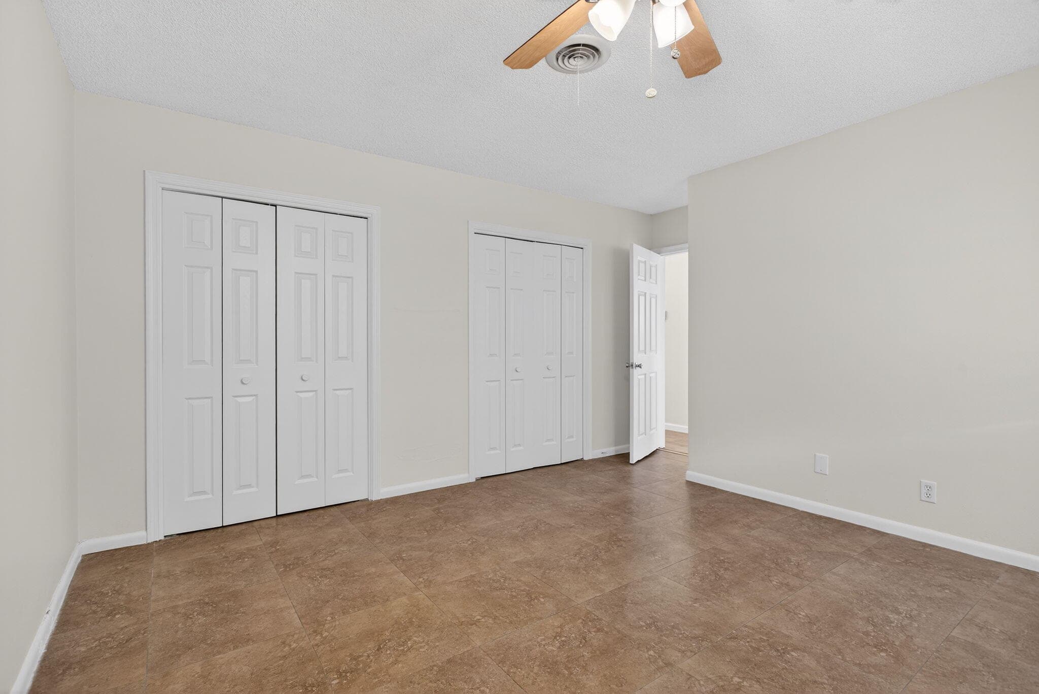 371 SE 1st Avenue, Pompano Beach, FL 33060 — photo 8 of 43