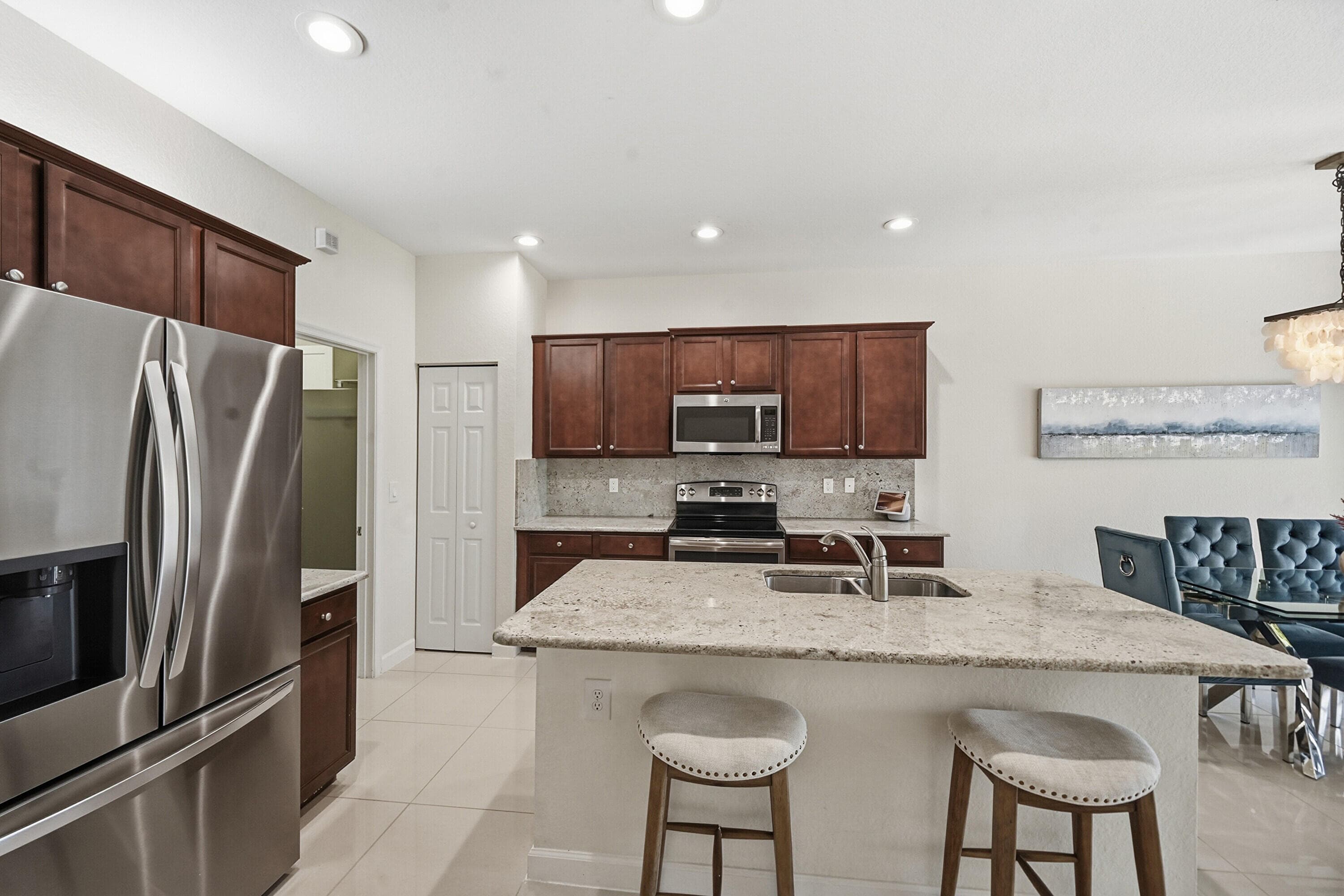 10415 Wellington Parc Drive, Wellington, FL 33449 — photo 8 of 37