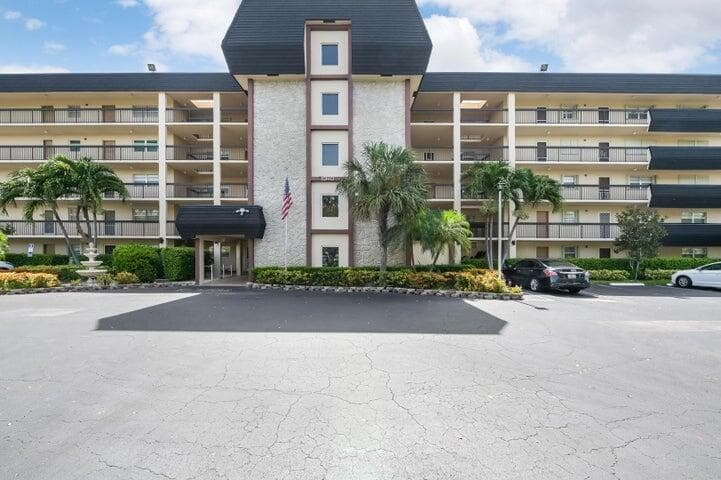 5340 NW 2nd Avenue NW 226, Boca Raton, FL 33487 — photo 21 of 29
