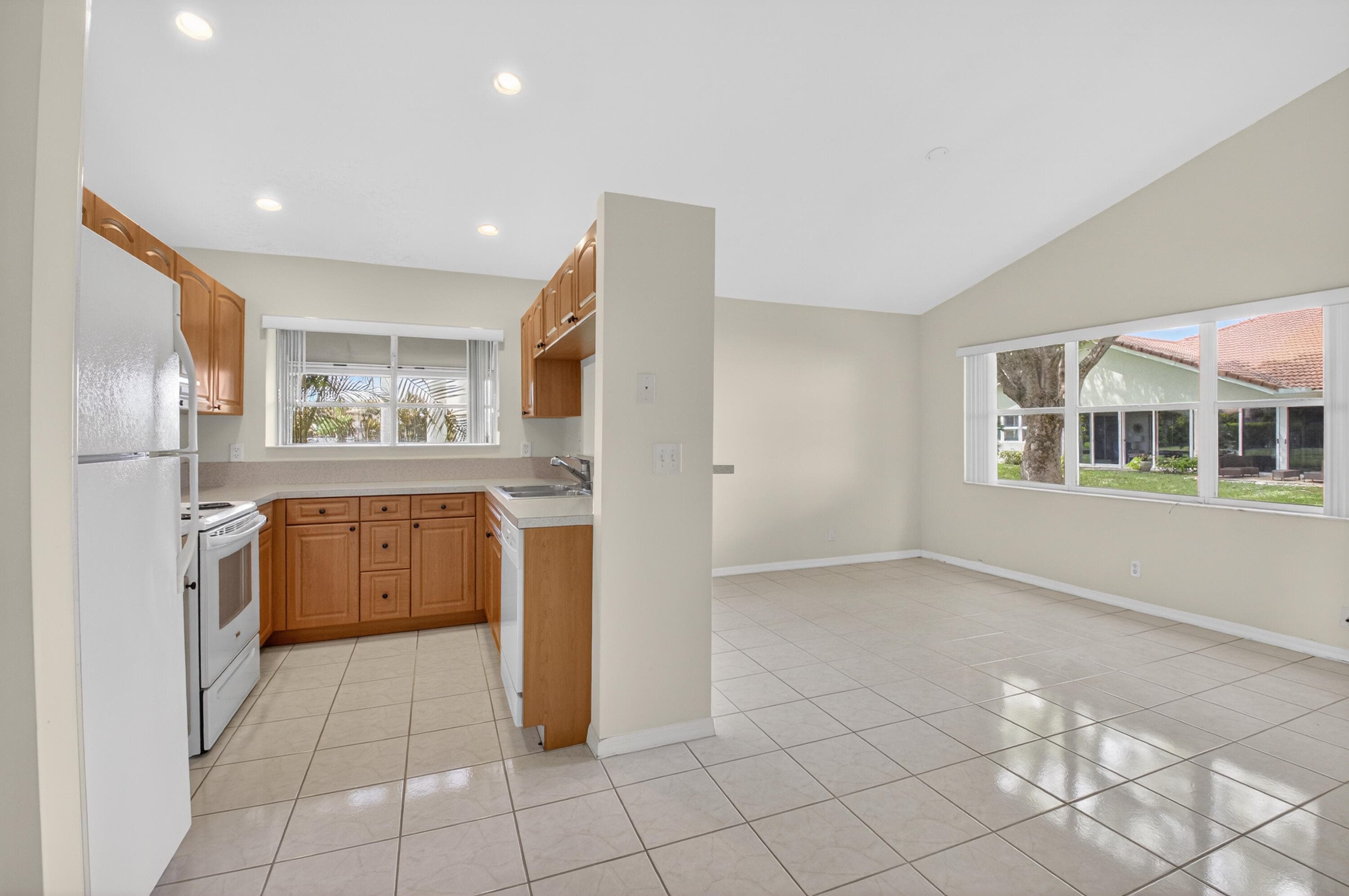11151 Autoro Court, Boca Raton, FL 33498 — photo 15 of 70