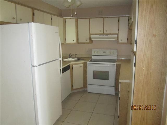 3732 Savoy Lane F1, West Palm Beach, FL 33417 — photo 3 of 17