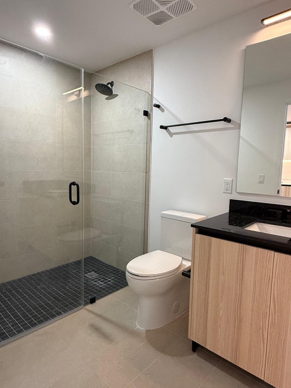 225 N Miami Avenue 804, Miami, FL 33128 — photo 5 of 65