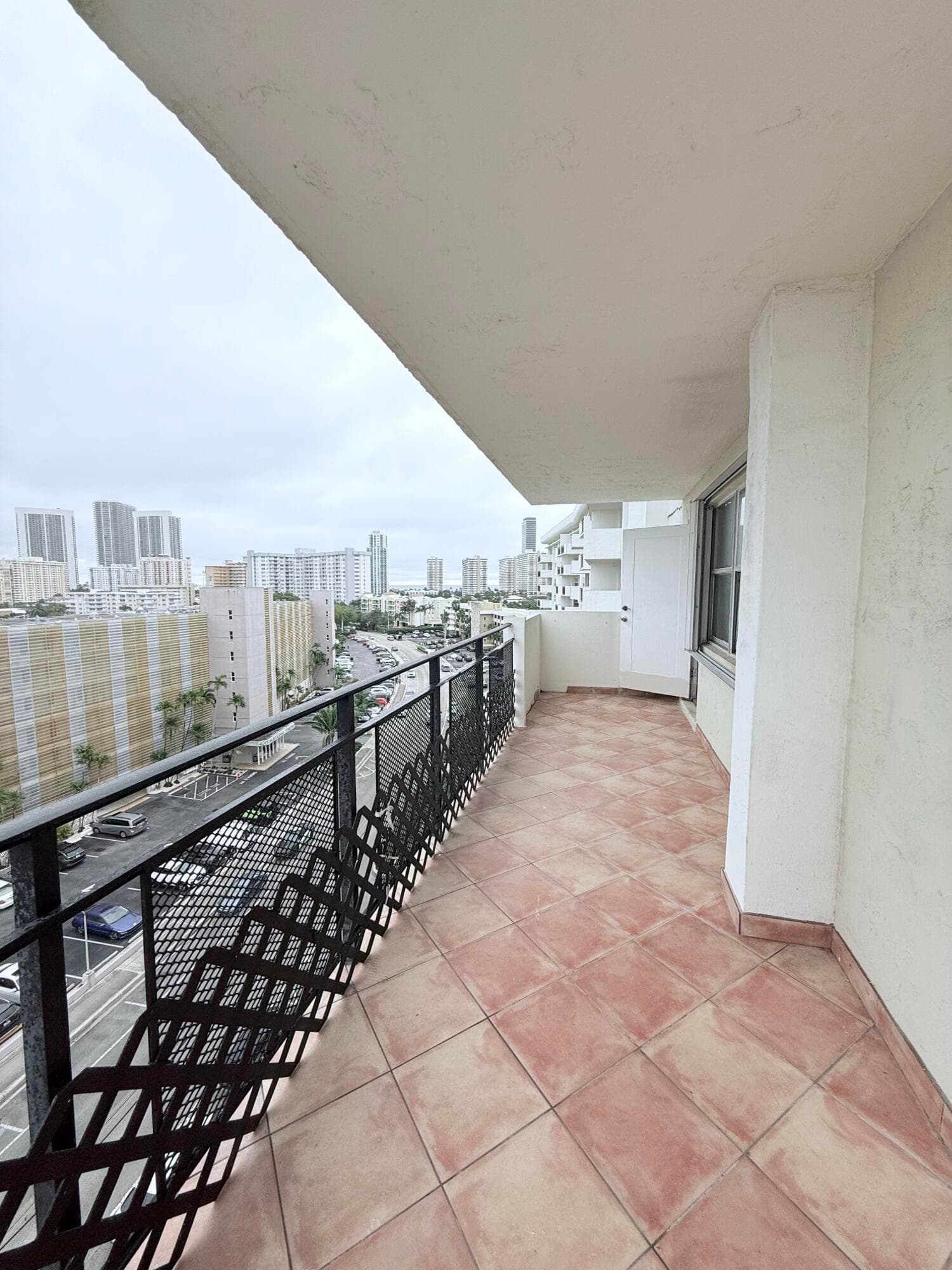 401 Golden Isles Drive 913, Hallandale Beach, FL 33009 — photo 24 of 26