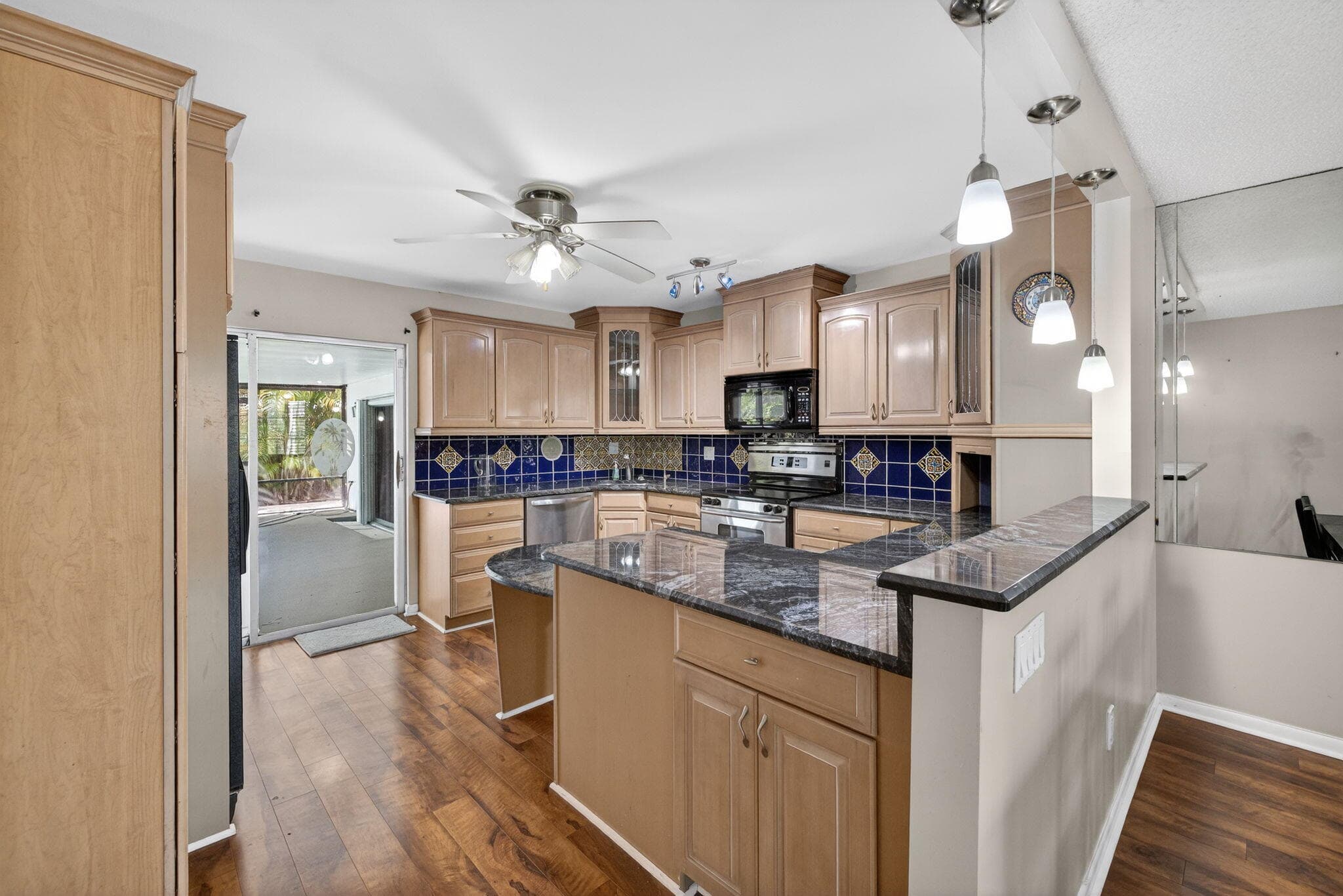 1040 SE 5th Street SE, Stuart, FL 34996 — photo 5 of 21