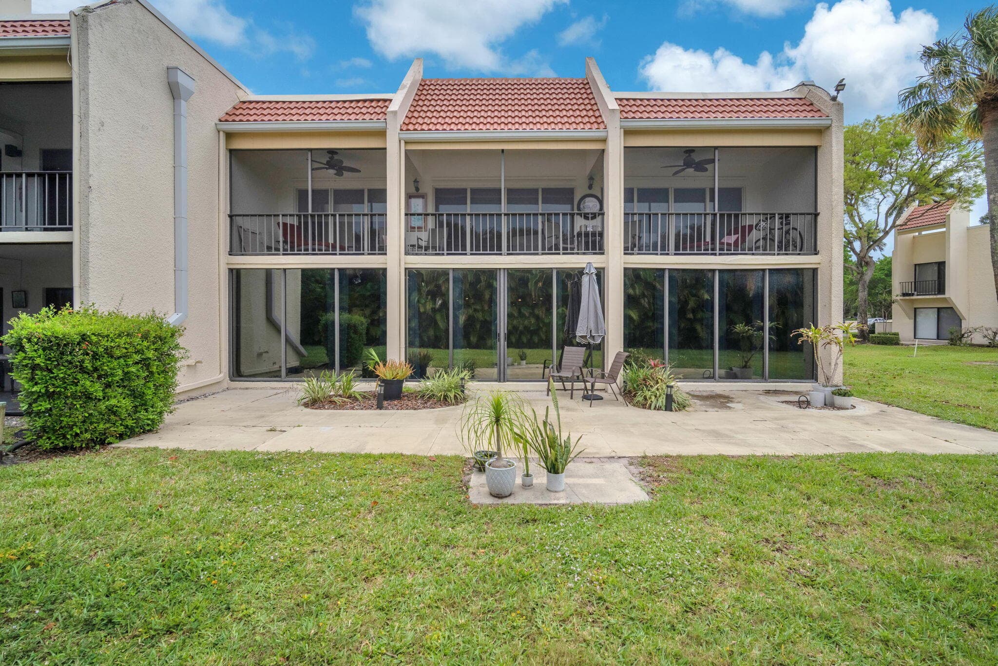 1823 Presidential Way E101, West Palm Beach, FL 33401 — photo 8 of 41