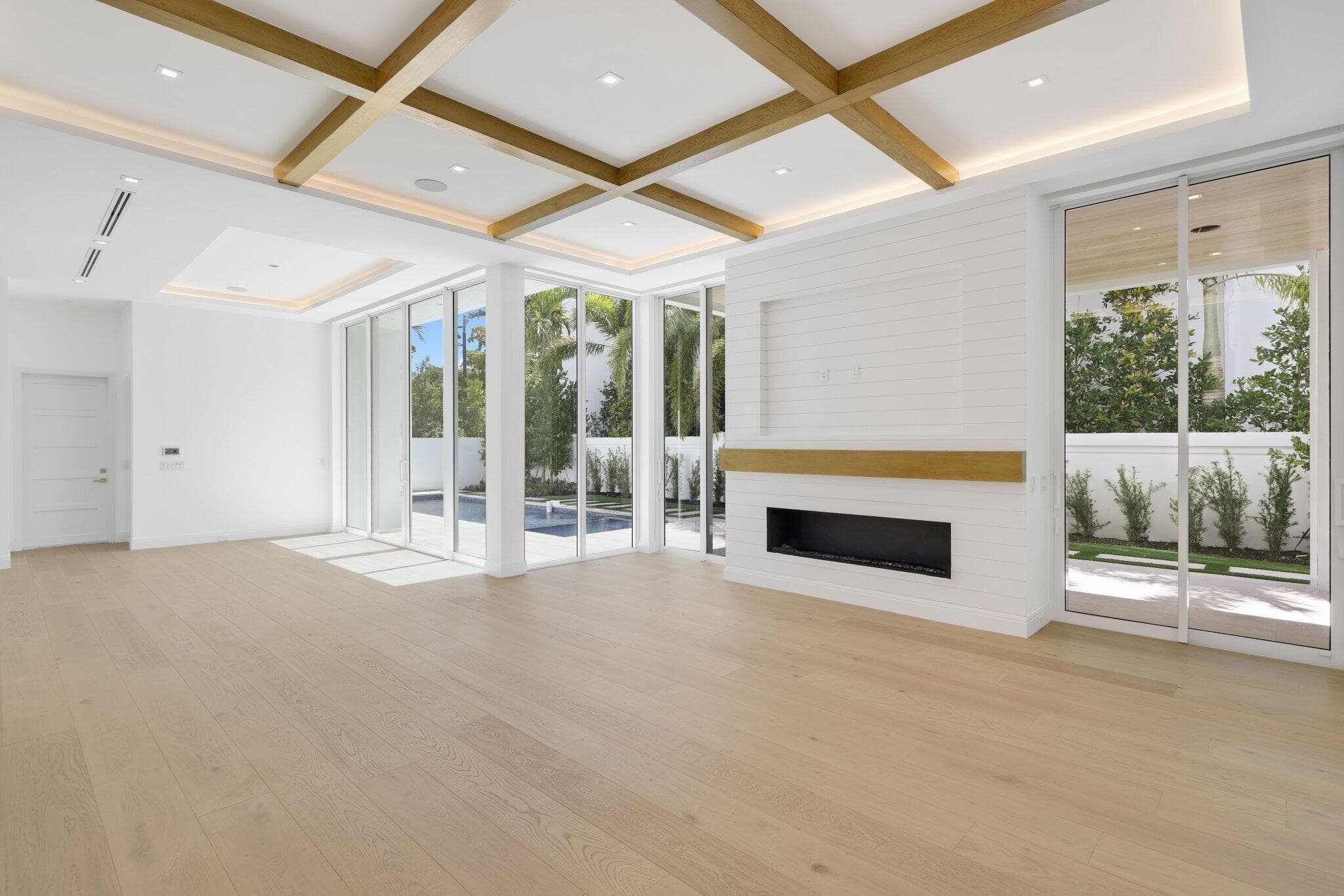 330 Grove Place, Delray Beach, FL 33444 — photo 5 of 78