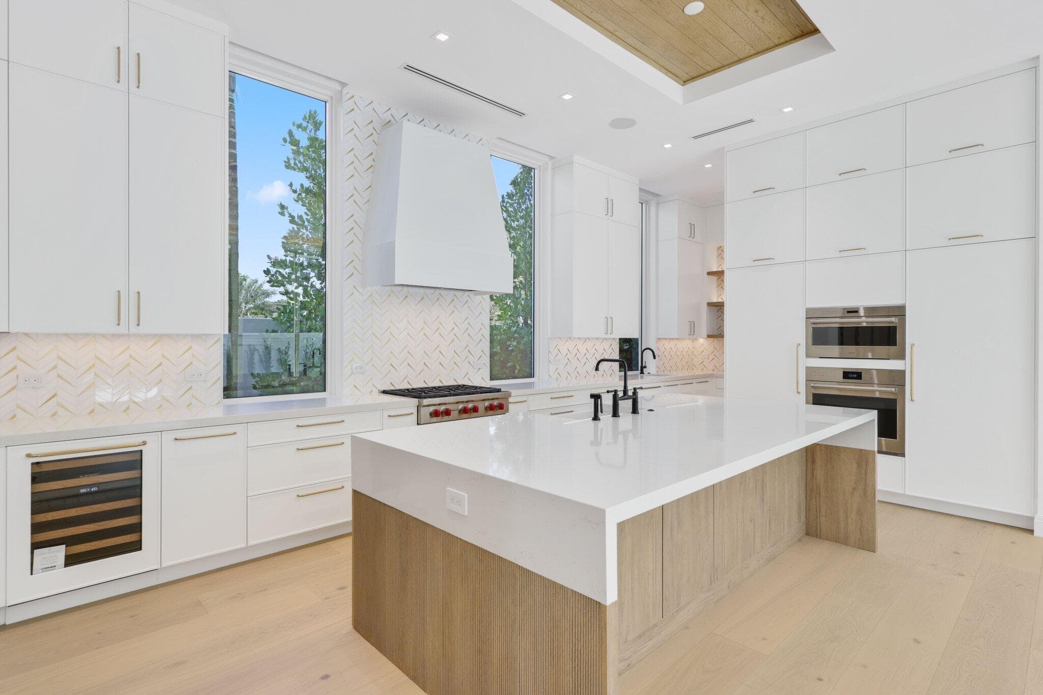 330 Grove Place, Delray Beach, FL 33444 — photo 9 of 78