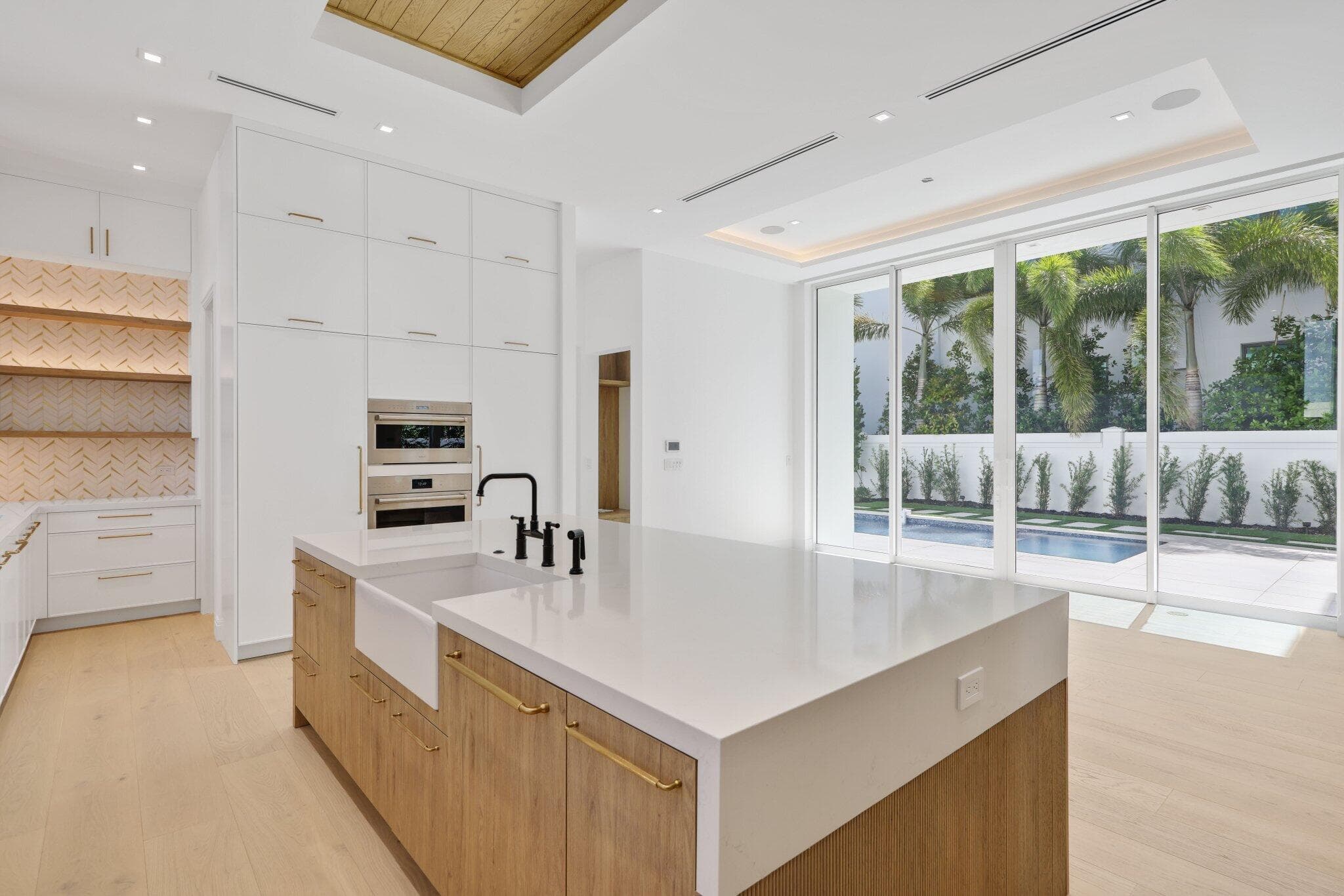 330 Grove Place, Delray Beach, FL 33444 — photo 11 of 78