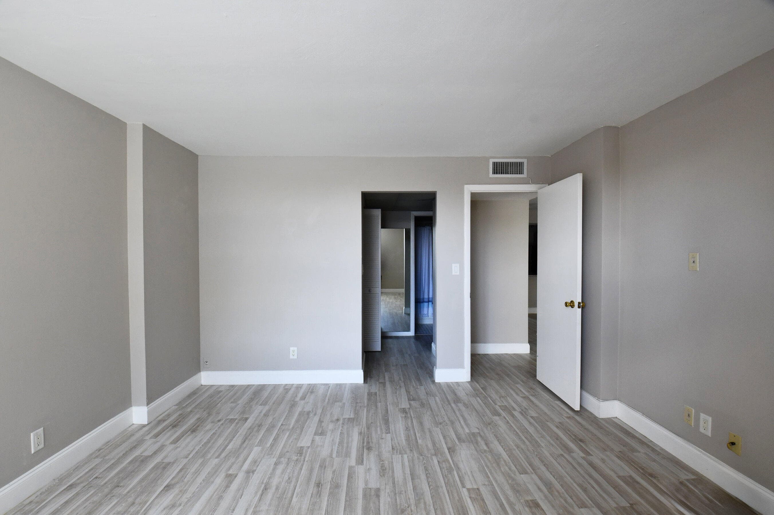 14 Royal Palm Way 2050, Boca Raton, FL 33432 — photo 27 of 44