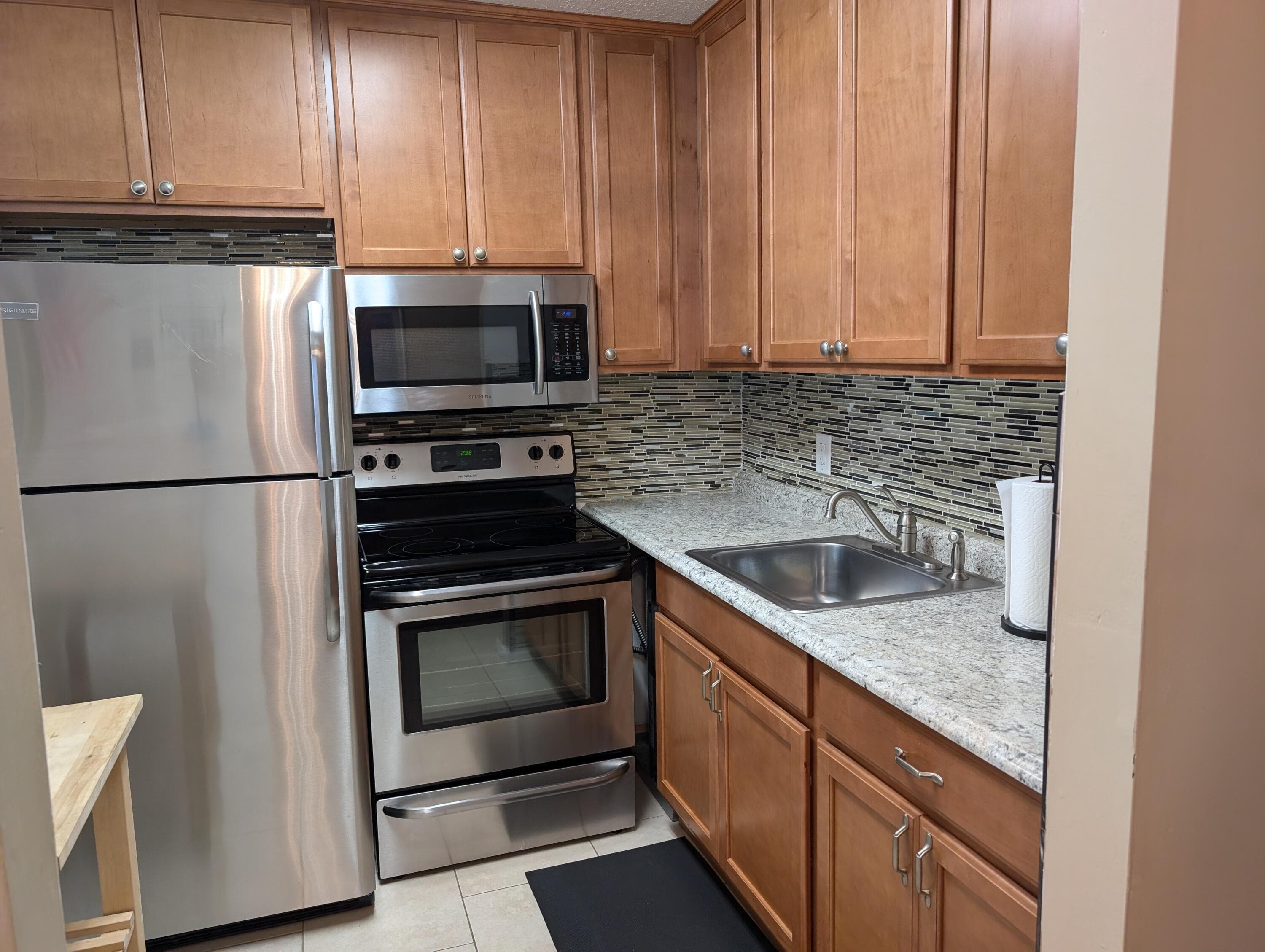 190 Easthampton H, West Palm Beach, FL 33417 — photo 7 of 15