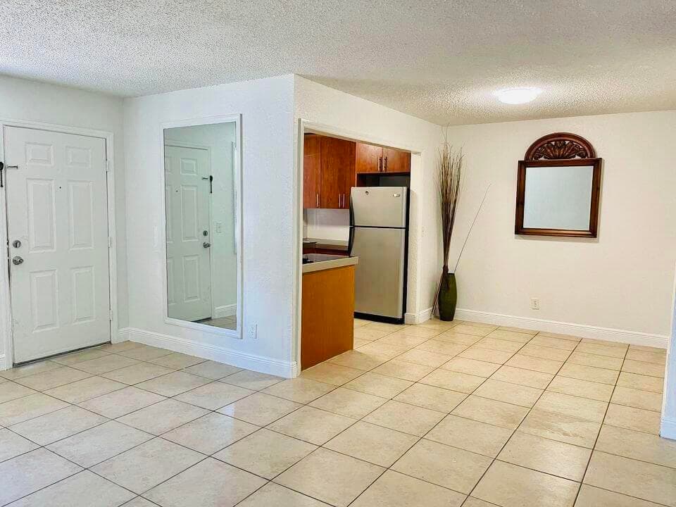 400 NW 65th Avenue 114, Margate, FL 33063 — photo 4 of 18