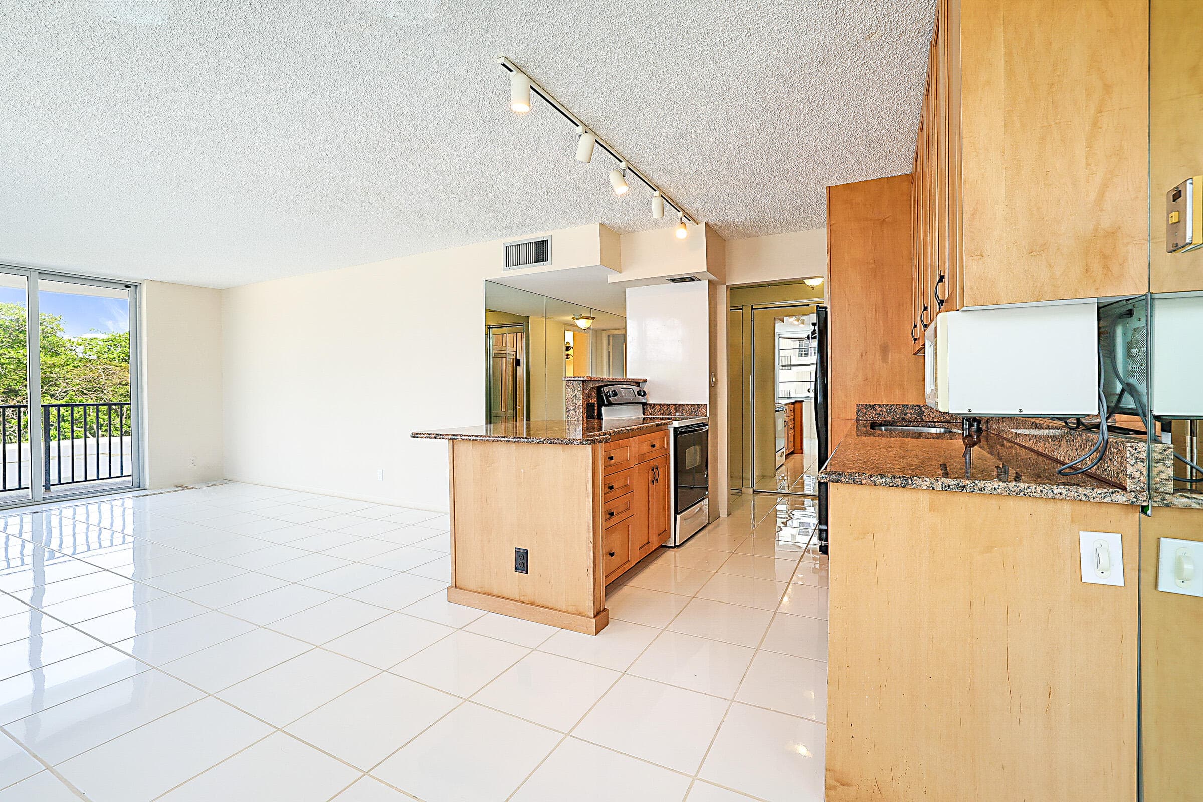 2121 N Ocean Boulevard 302e, Boca Raton, FL 33431 — photo 1 of 64