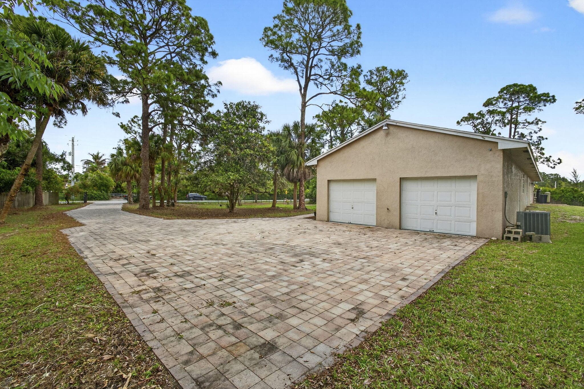 16932 Okeechobee Boulevard, The Acreage, FL 33470 — photo 9 of 71