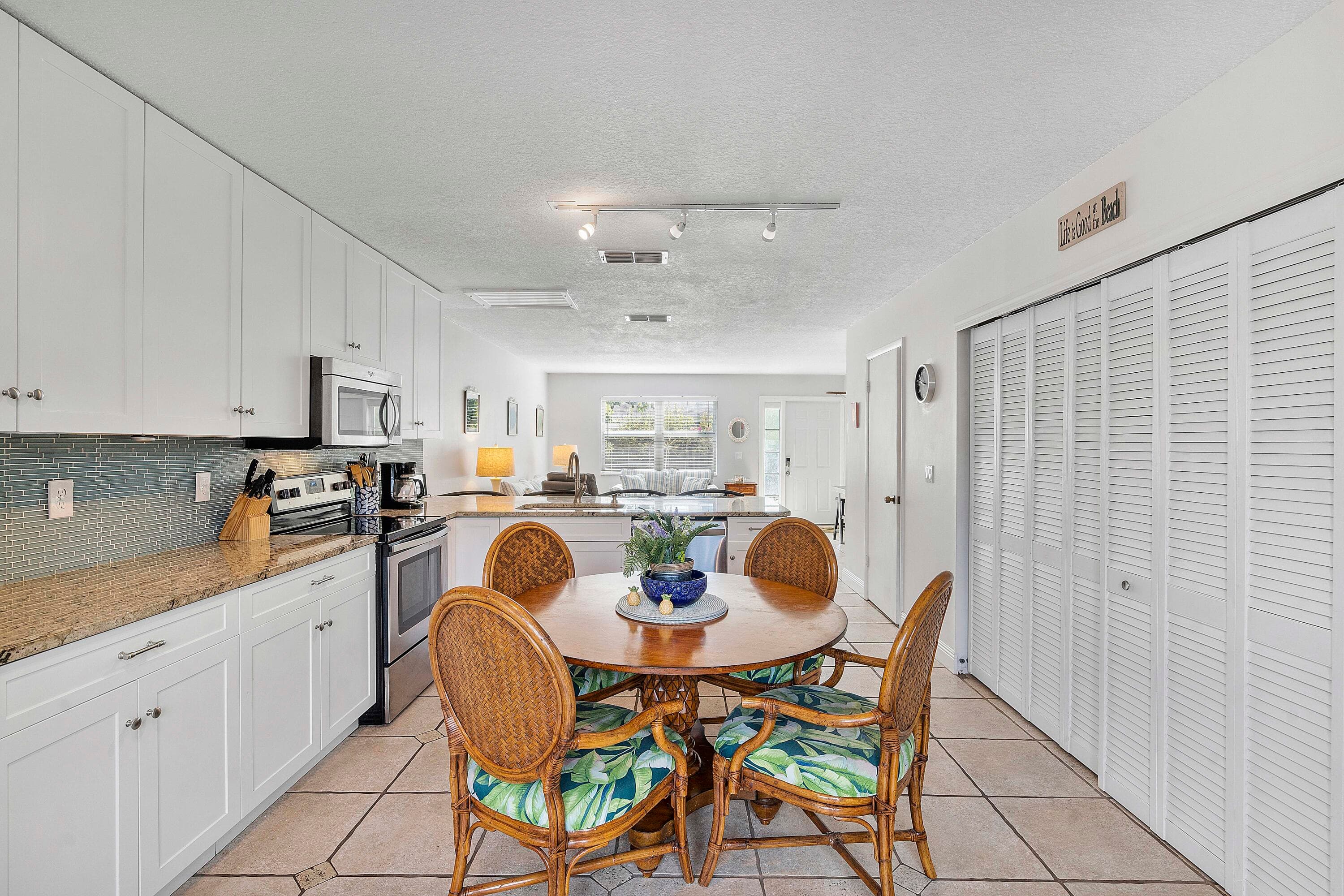 1968 NE 3rd Street 1, Deerfield Beach, FL 33441 — photo 12 of 37