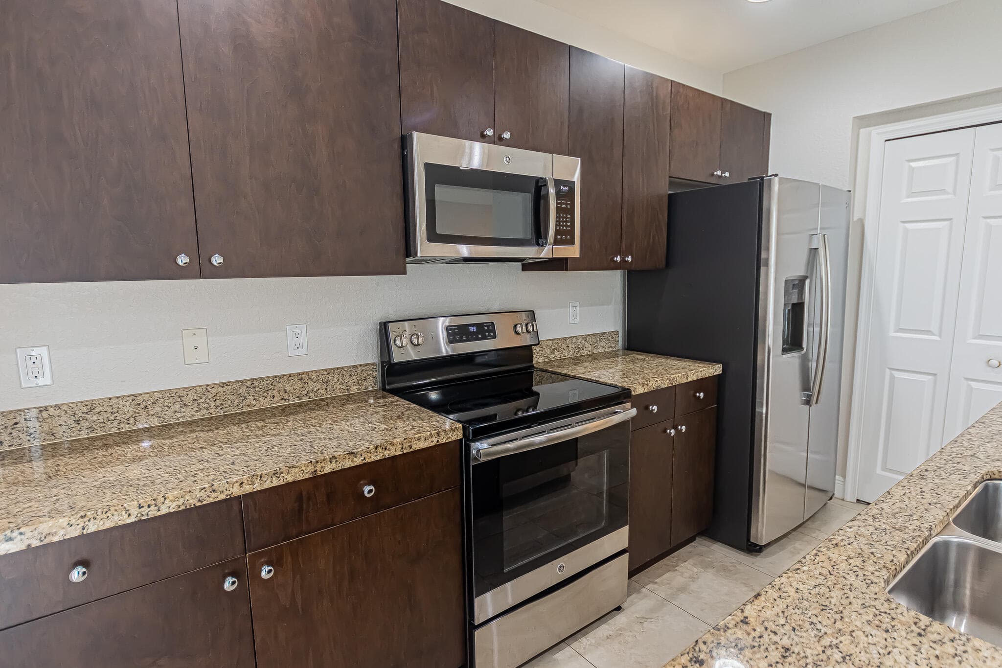 2621 NW Treviso Circle, Port St. Lucie, FL 34986 — photo 8 of 38