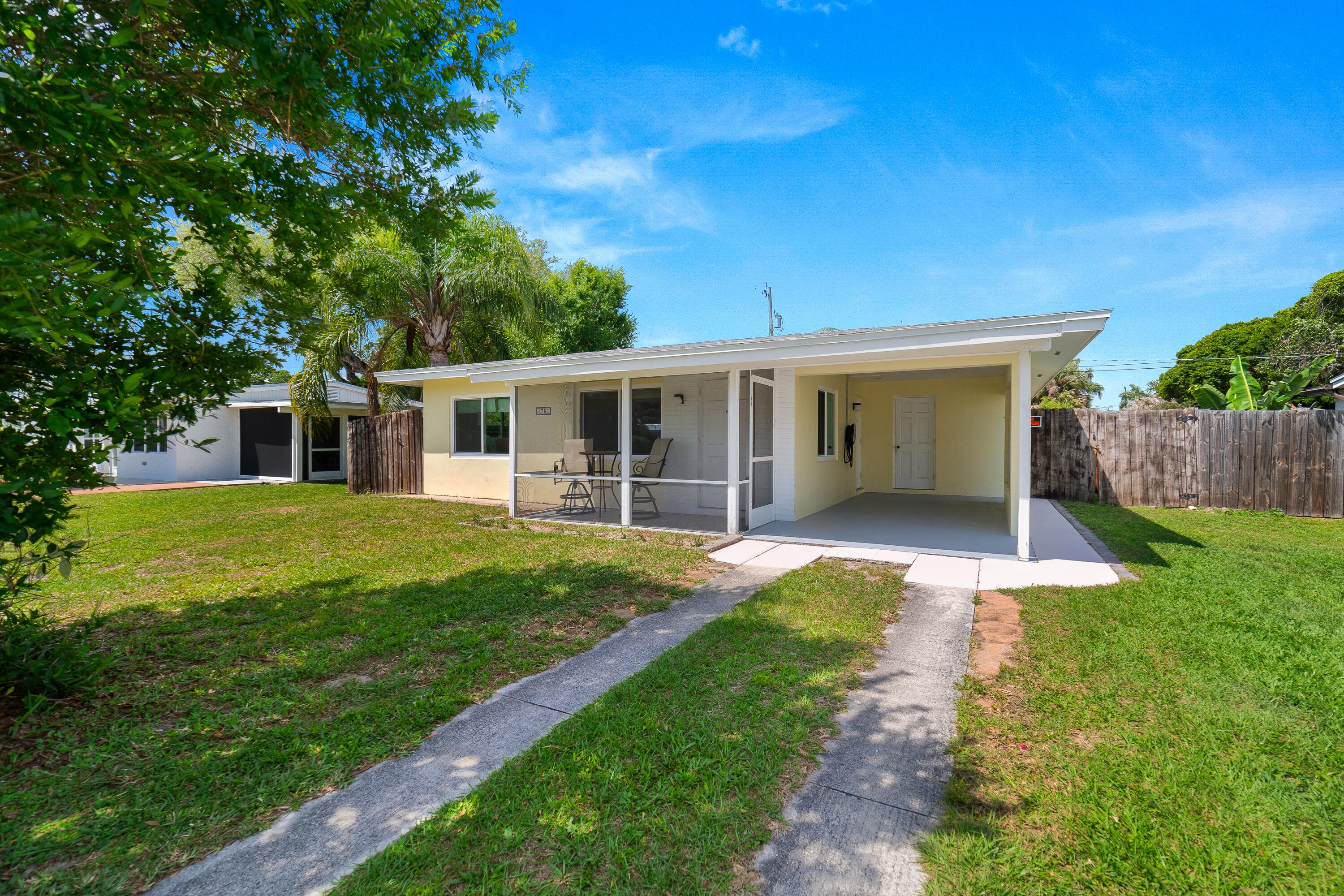 1751 5th Avenue, Vero Beach, FL 32960 — photo 1 of 30