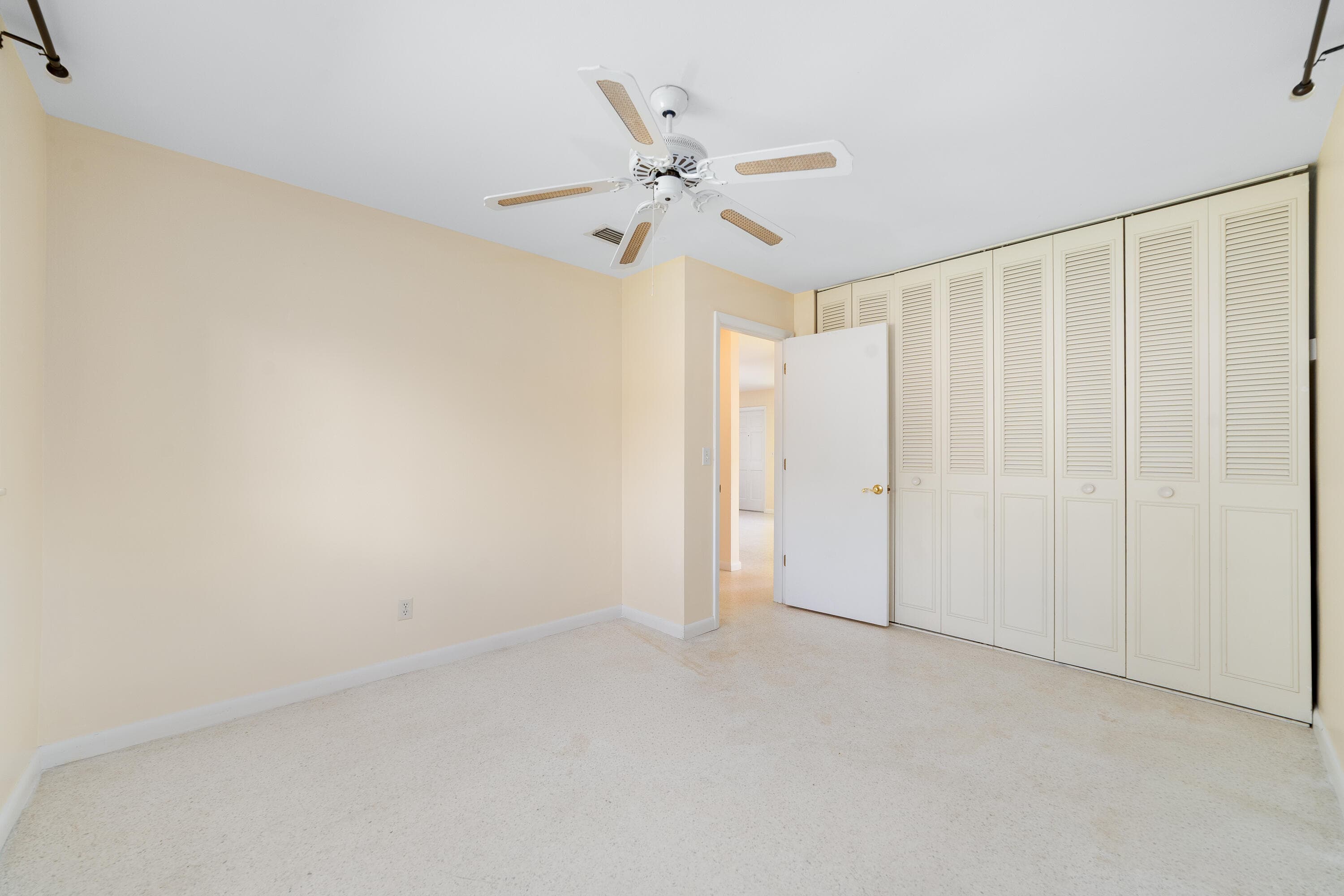 1751 5th Avenue, Vero Beach, FL 32960 — photo 13 of 30