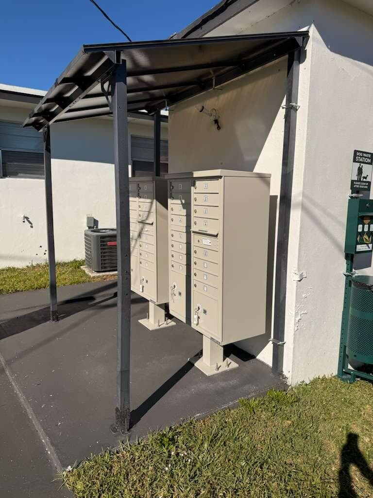 1885 40th Avenue 5, Vero Beach, FL 32960 — photo 3 of 5