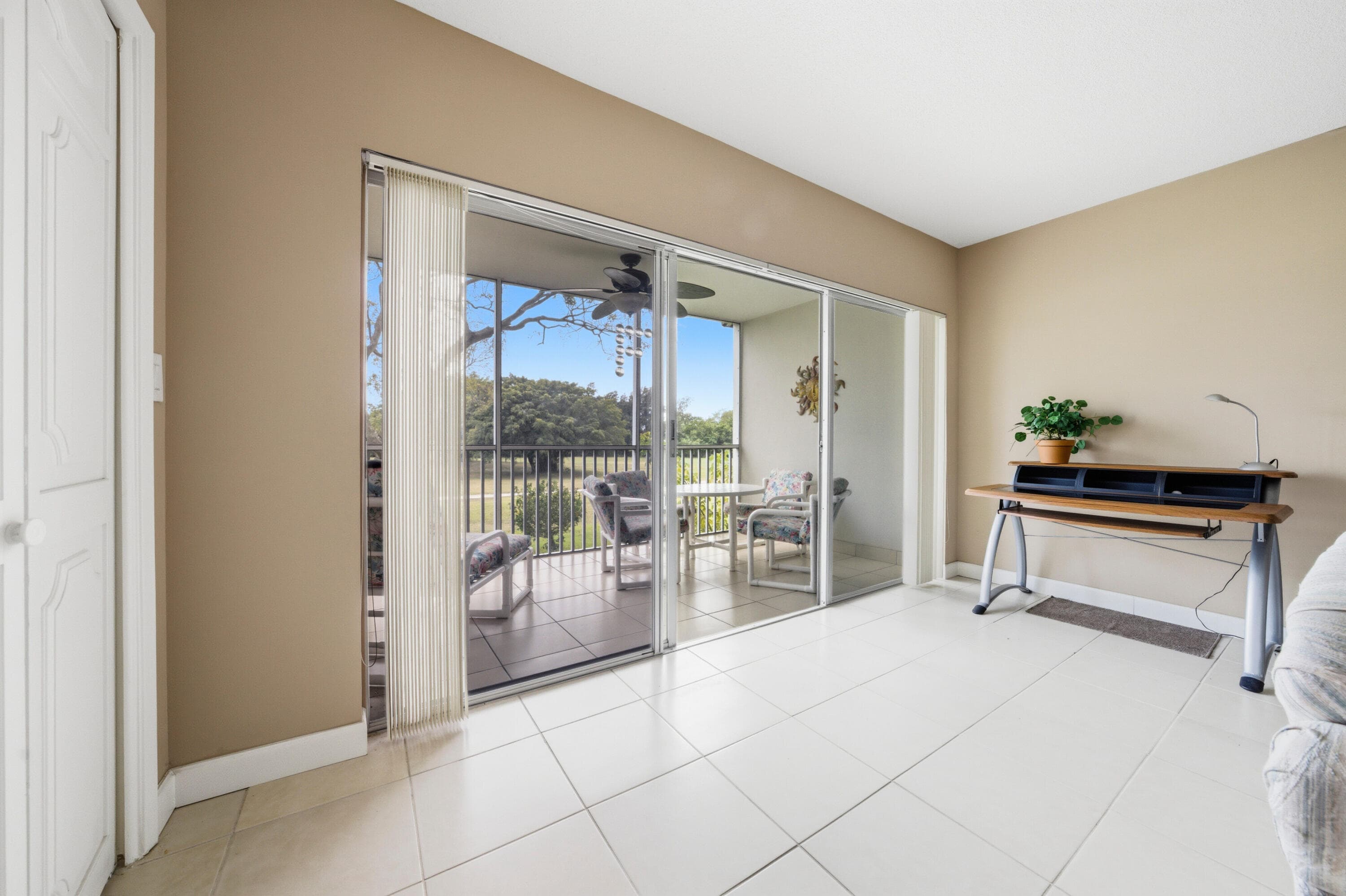 3100 N Palm Aire Drive 208, Pompano Beach, FL 33069 — photo 11 of 25