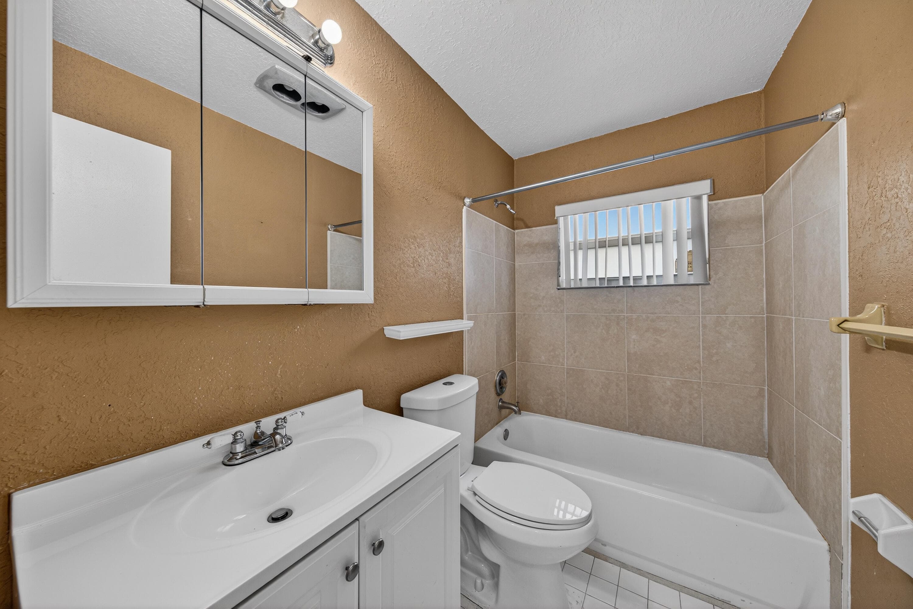 8104 NW 94th Avenue, Tamarac, FL 33321 — photo 26 of 44