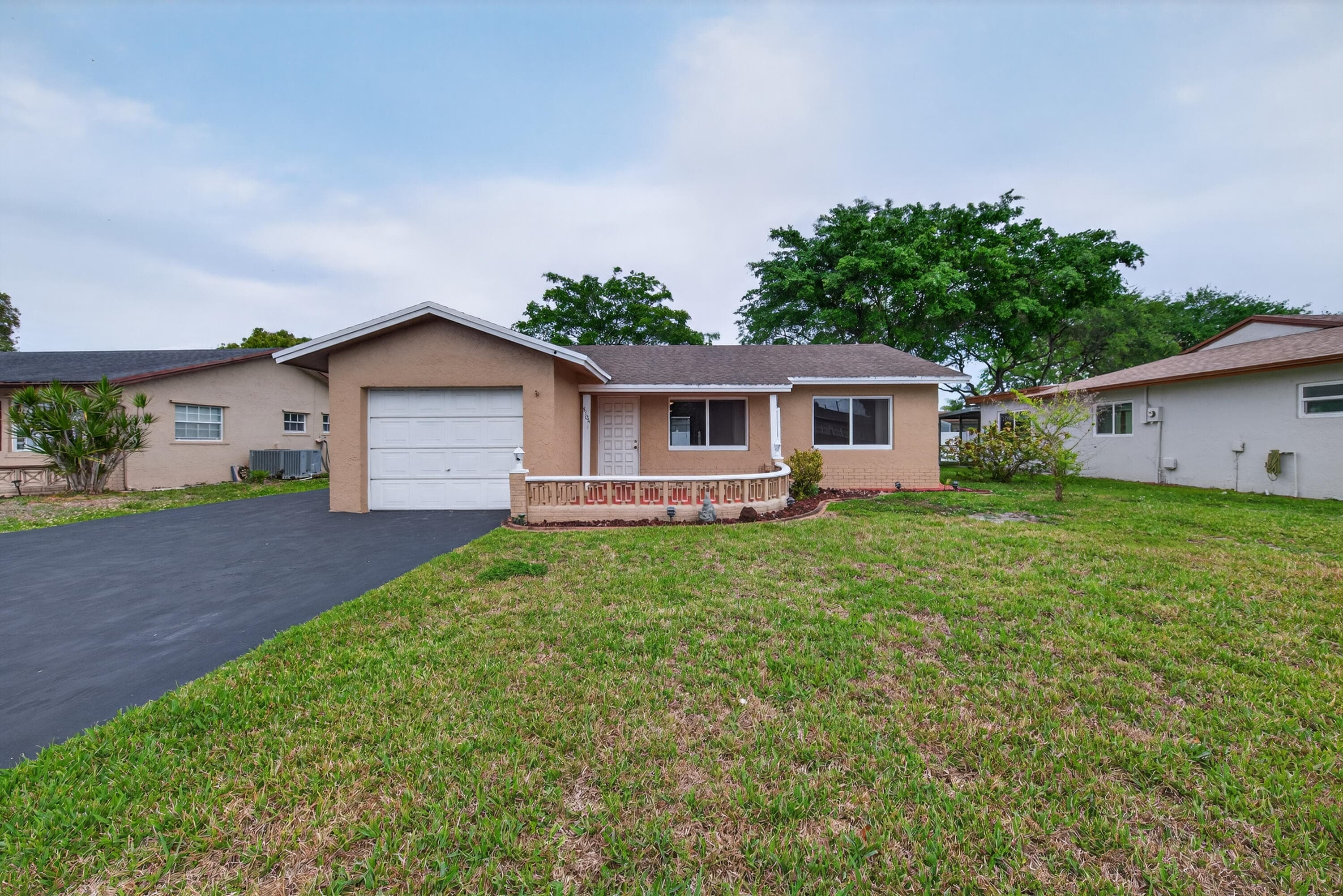 8104 NW 94th Avenue, Tamarac, FL 33321 — photo 38 of 44