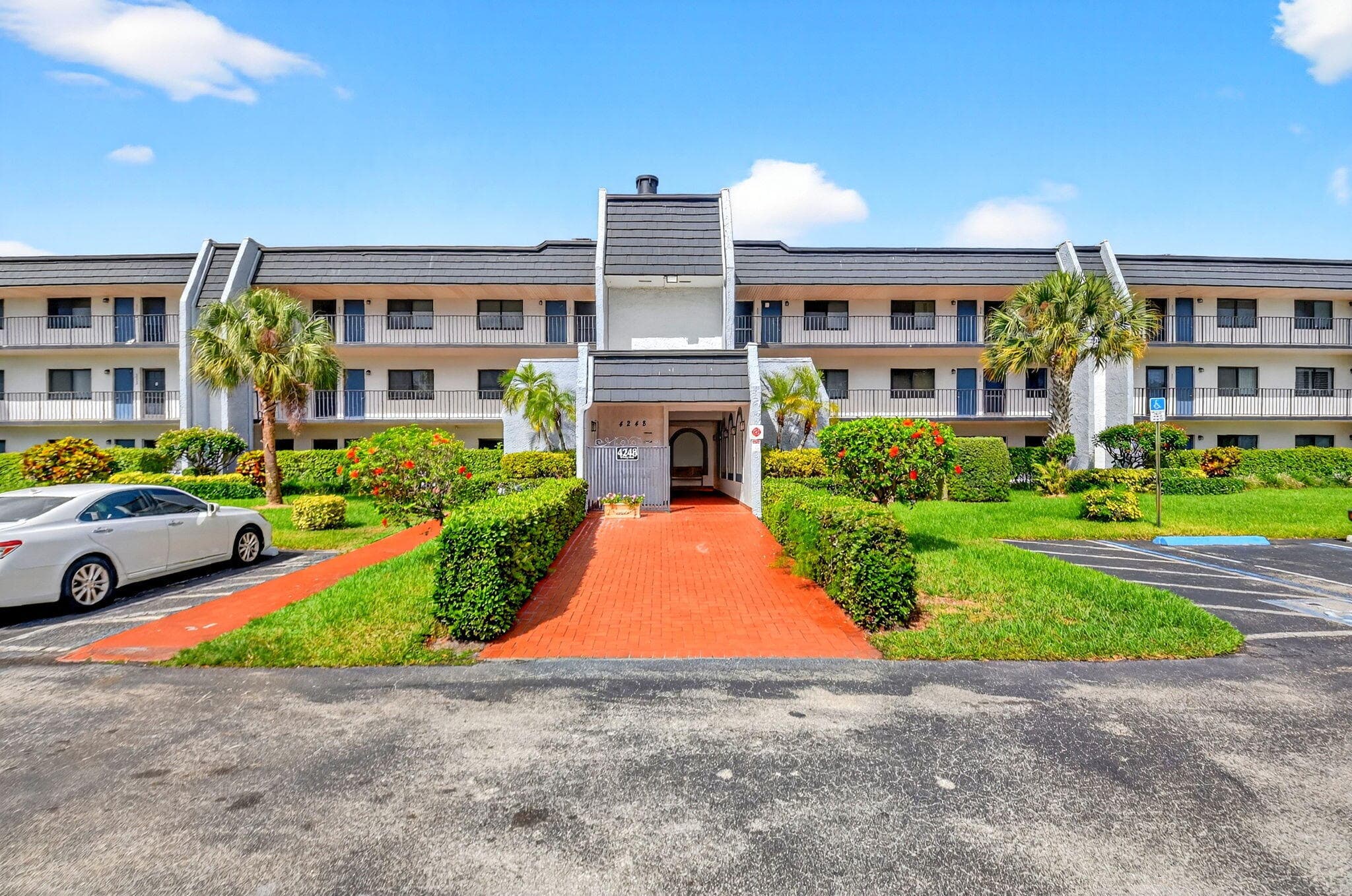 4248 Deste Court 304, Lake Worth, FL 33467 — photo 2 of 42